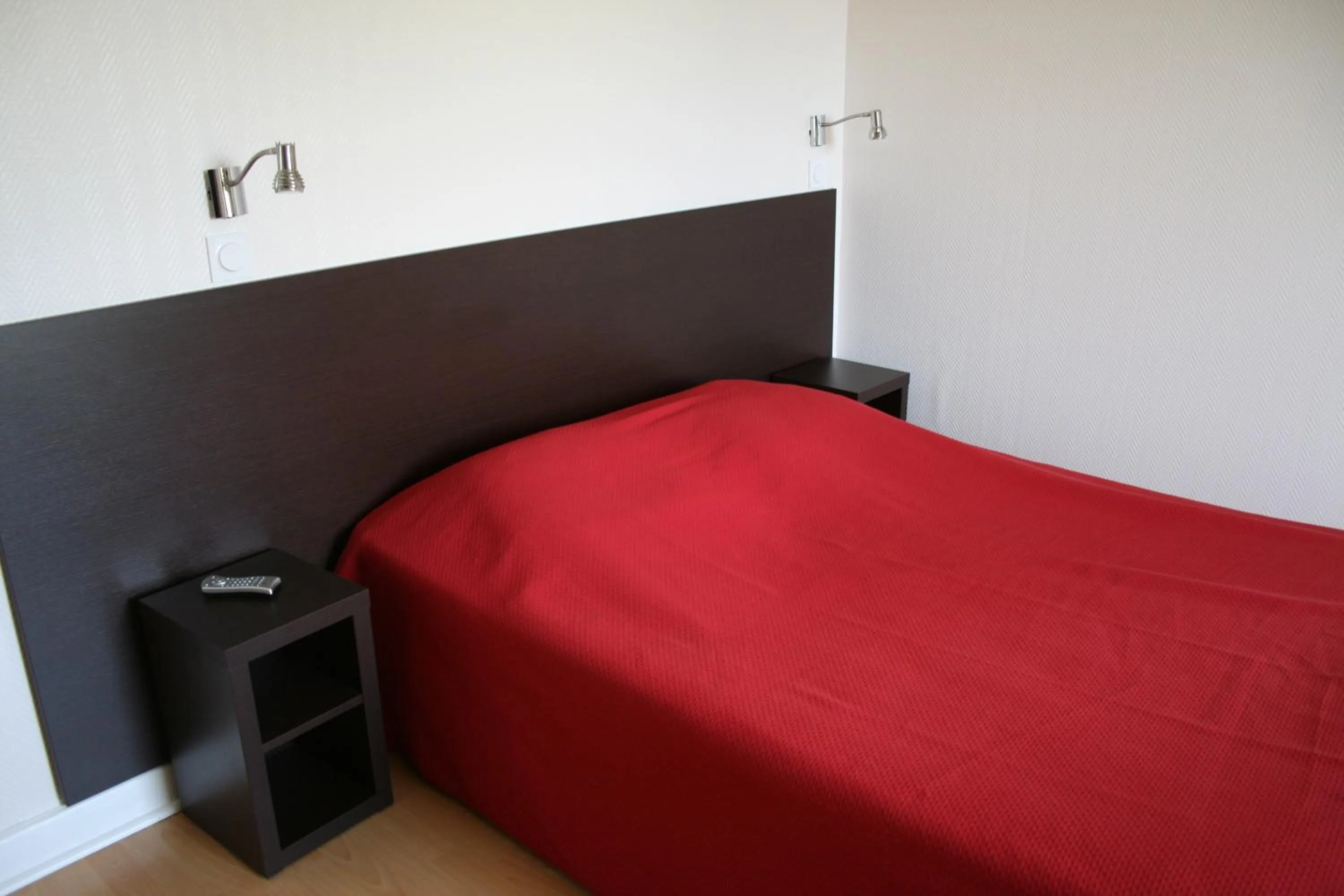 Photo of the whole room, Bed in Logis Hôtel Le Jabron