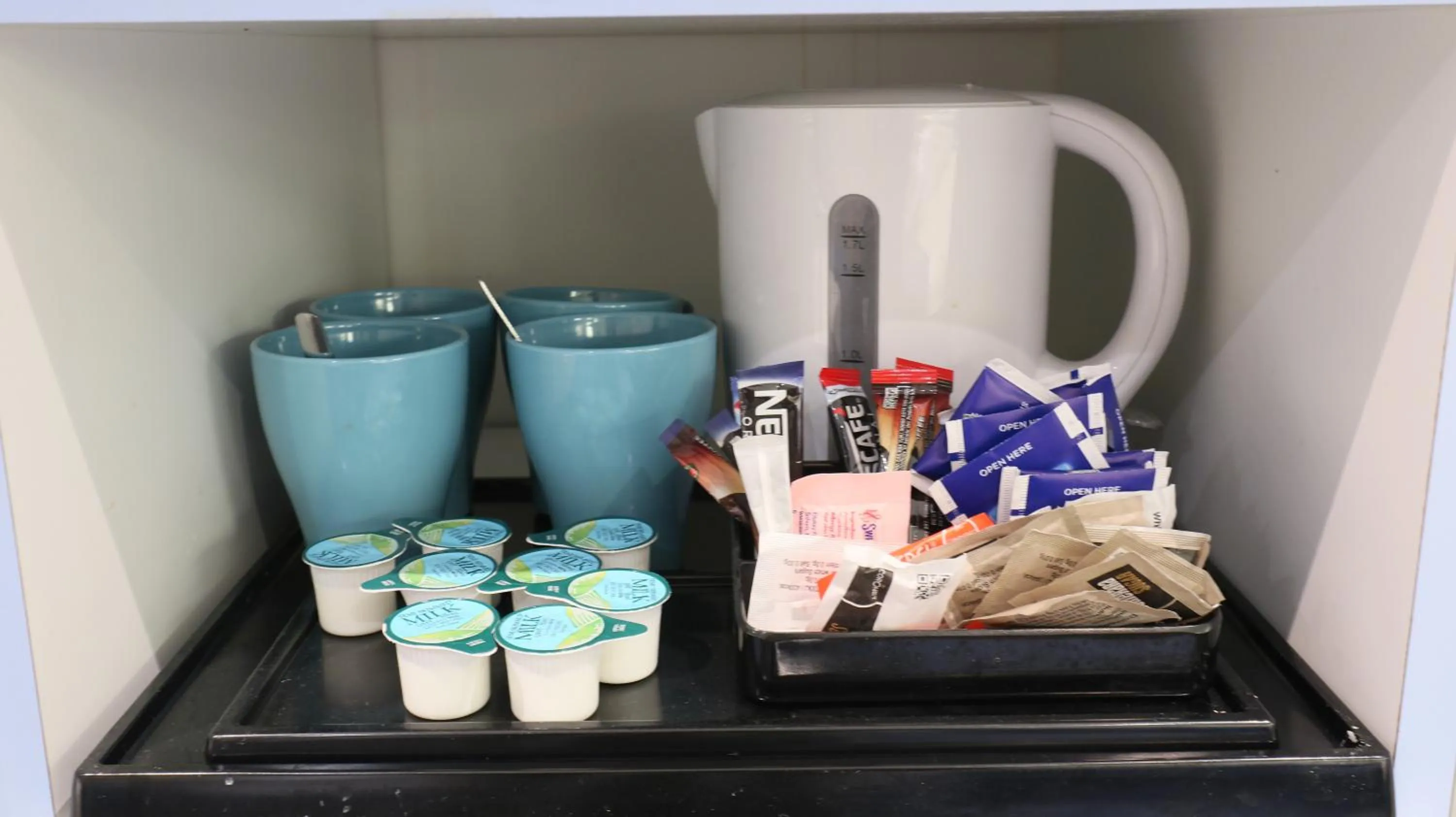 Drinks in Citrus Hotel Cheltenham by Compass Hospitality