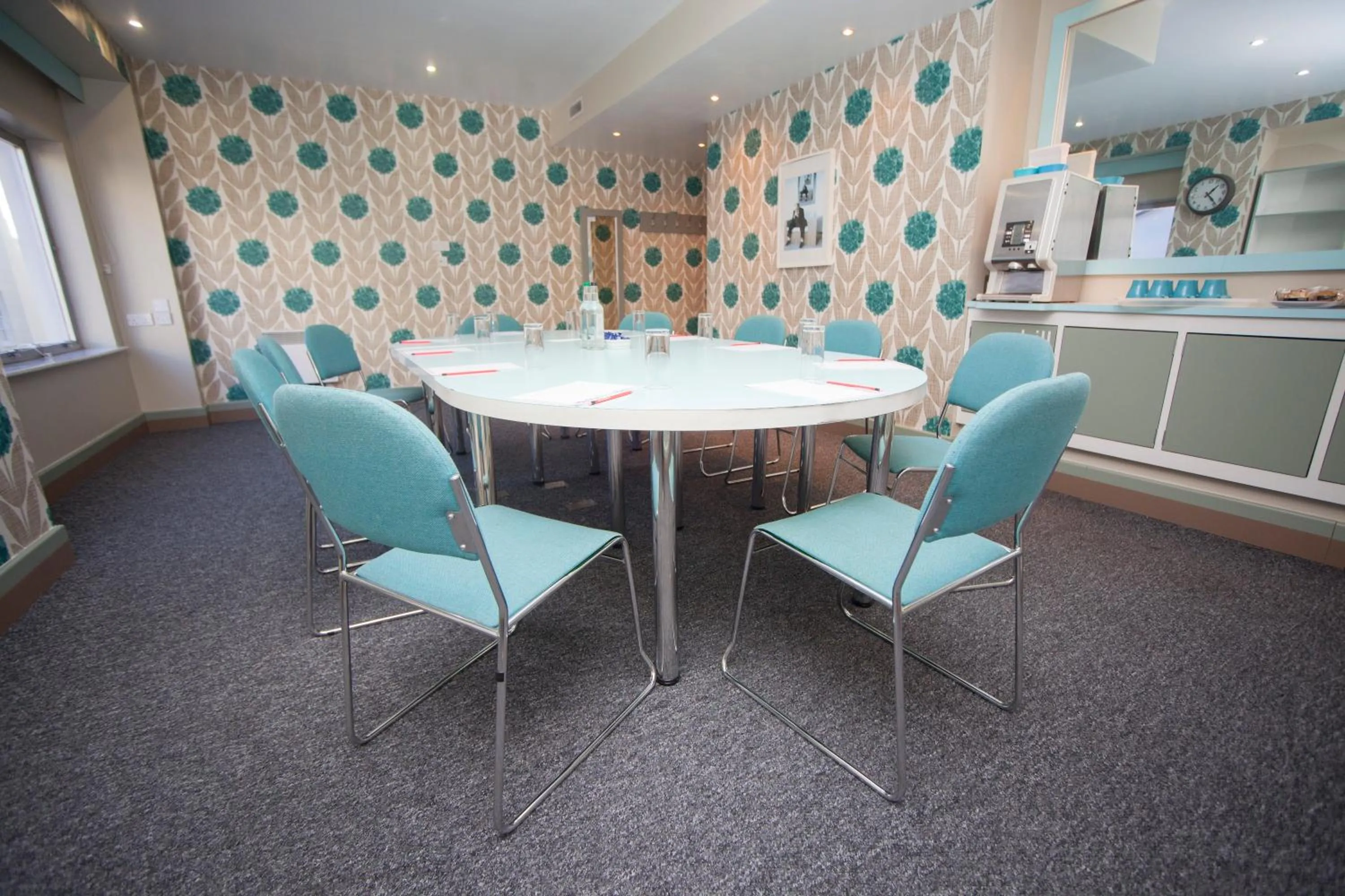 Photo of the whole room in Citrus Hotel Cheltenham by Compass Hospitality