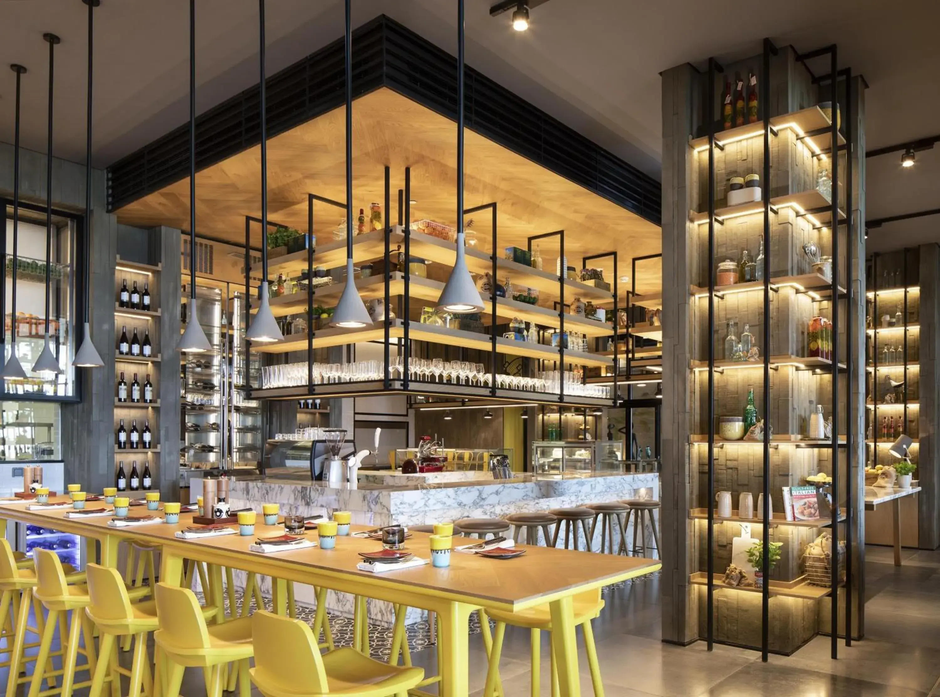 Lounge or bar in Grand Hyatt Abu Dhabi Hotel & Residences Emirates Pearl Lounge or bar in Grand Hyatt Abu Dhabi Hotel & Residences Emirates Pearl