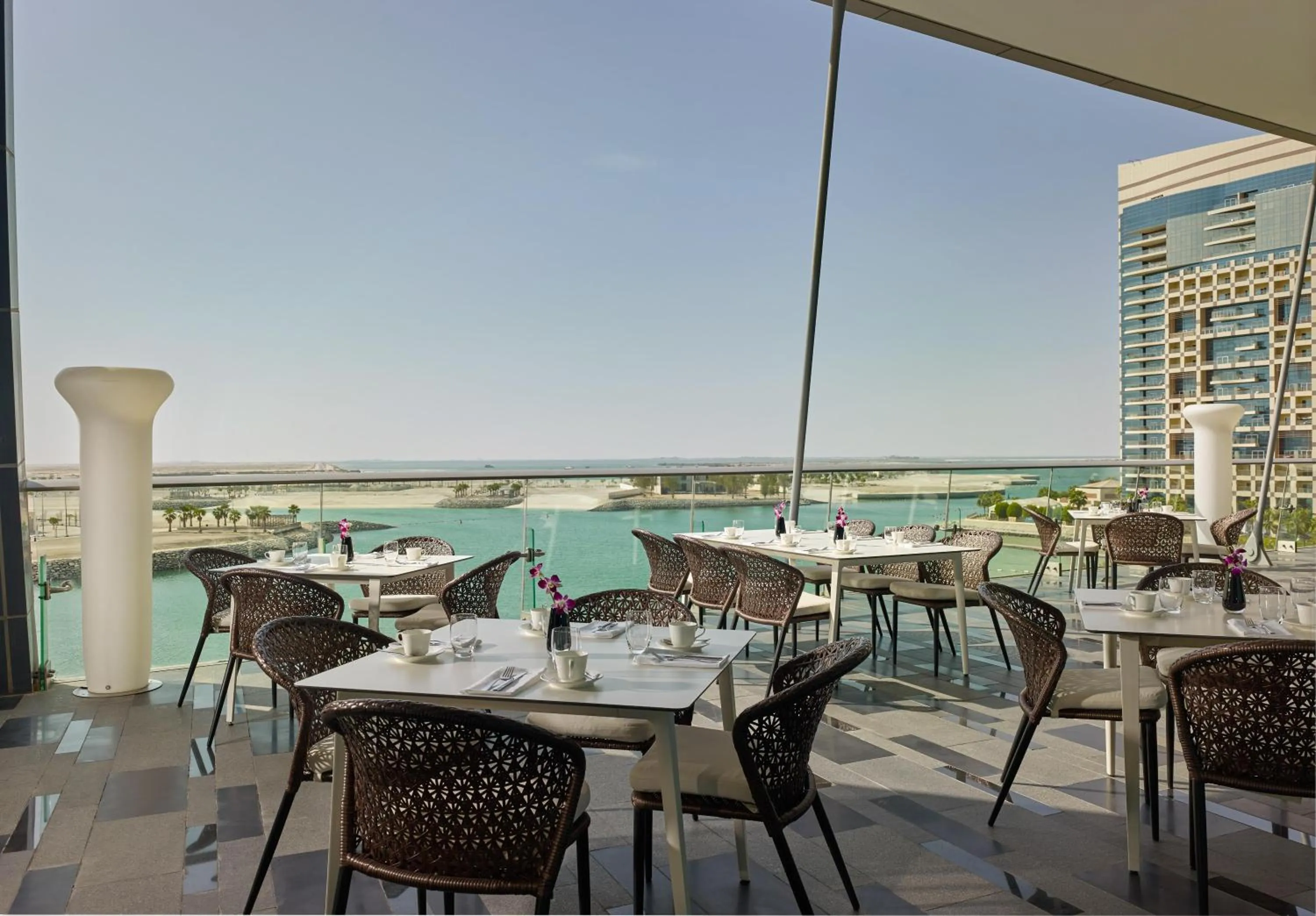 Restaurant/places to eat in Grand Hyatt Abu Dhabi Hotel & Residences Emirates Pearl