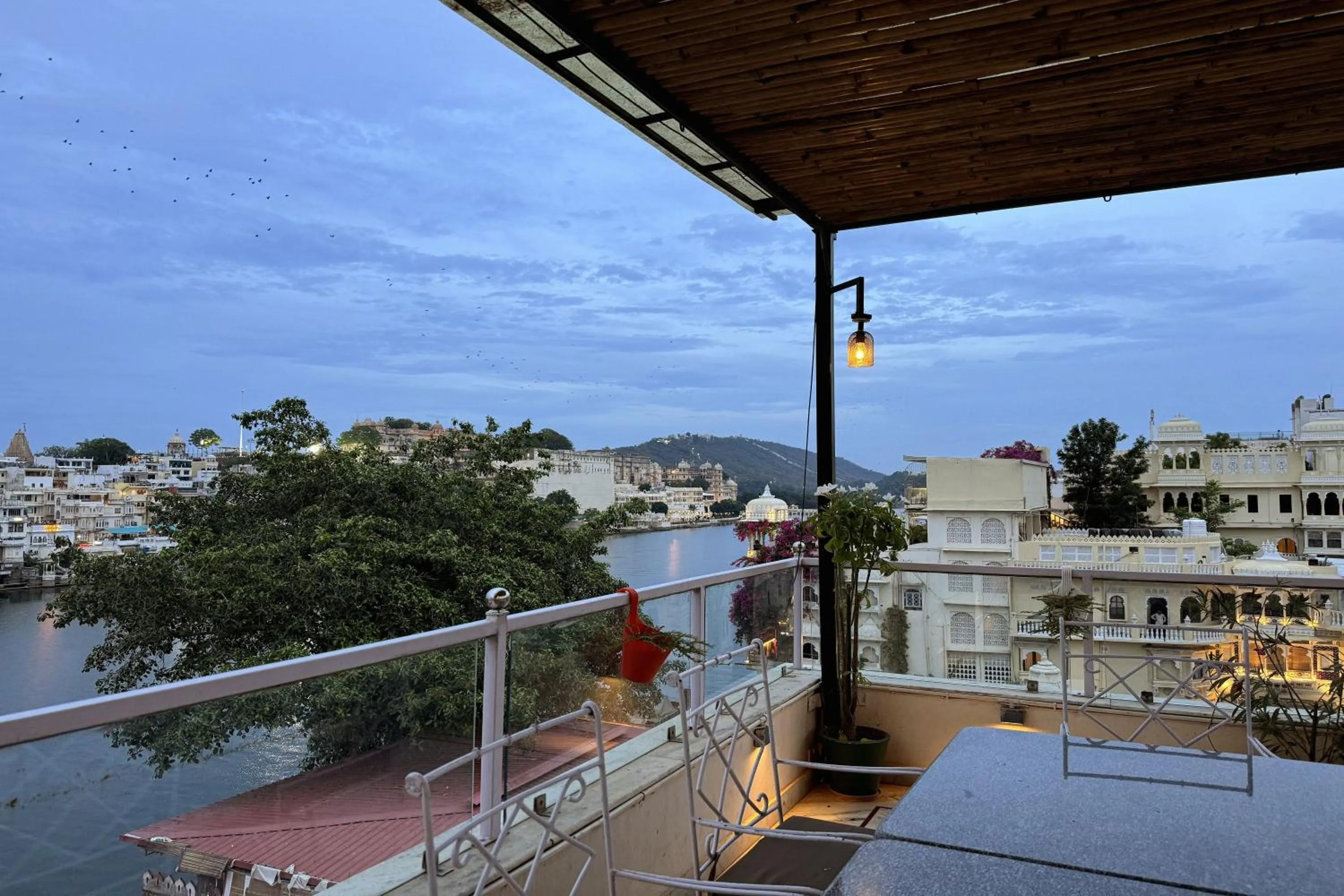 Restaurant/places to eat in THAMLA HAVELI - Heritage Lake View Hotel