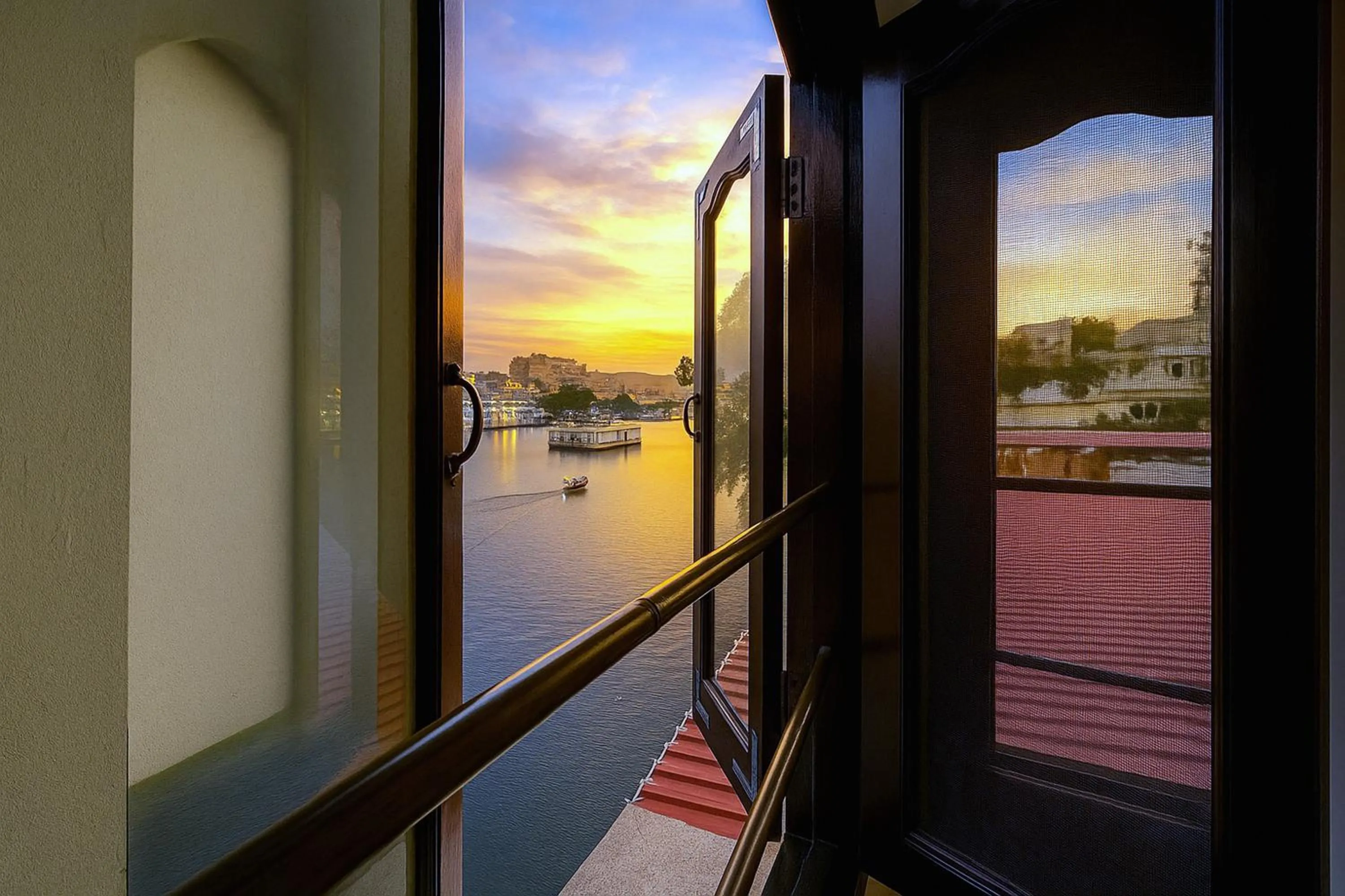 Natural landscape in THAMLA HAVELI - Heritage Lake View Hotel