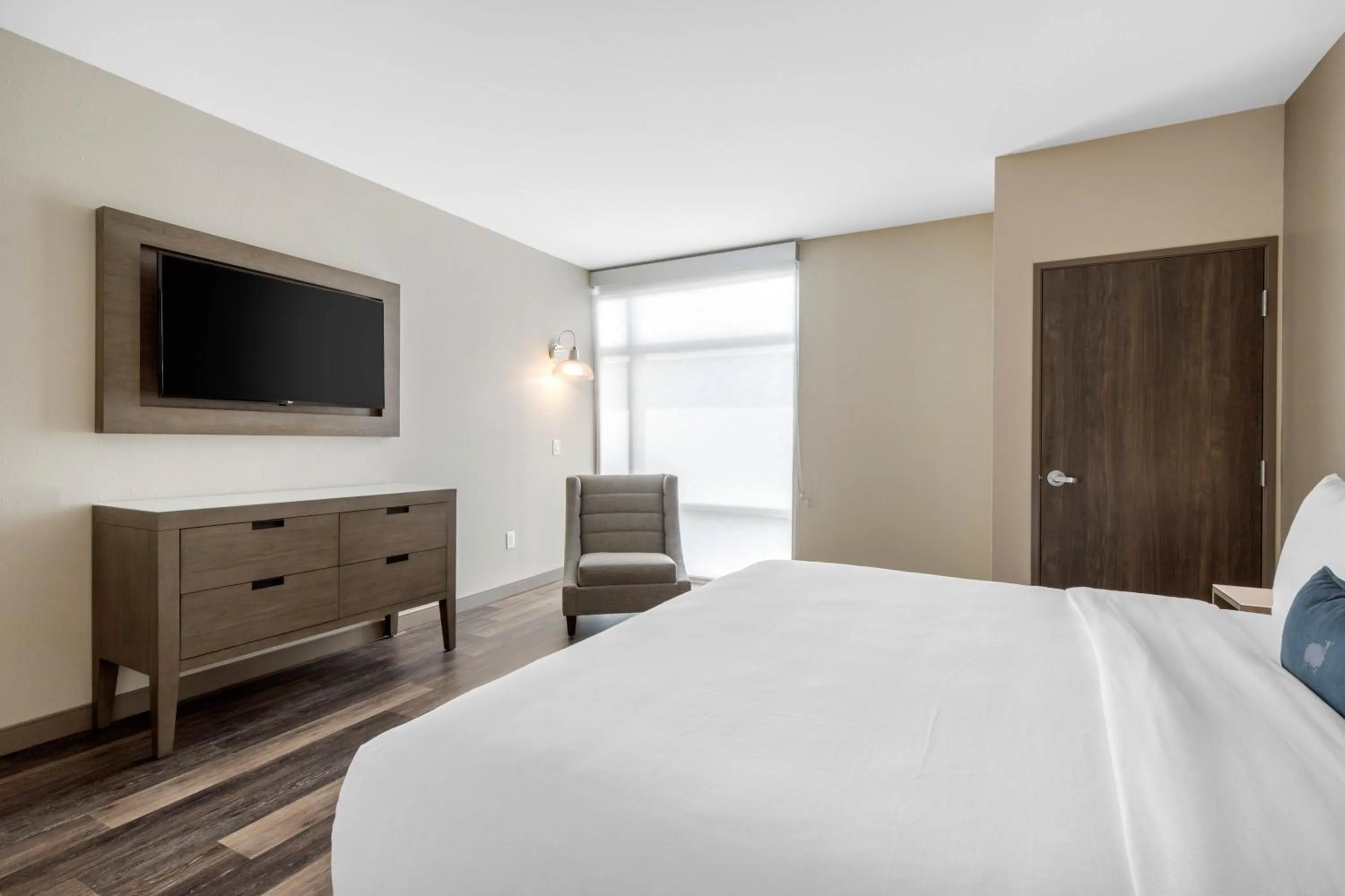 Bedroom, Bed in Cambria Hotel Mount Pleasant - Charleston