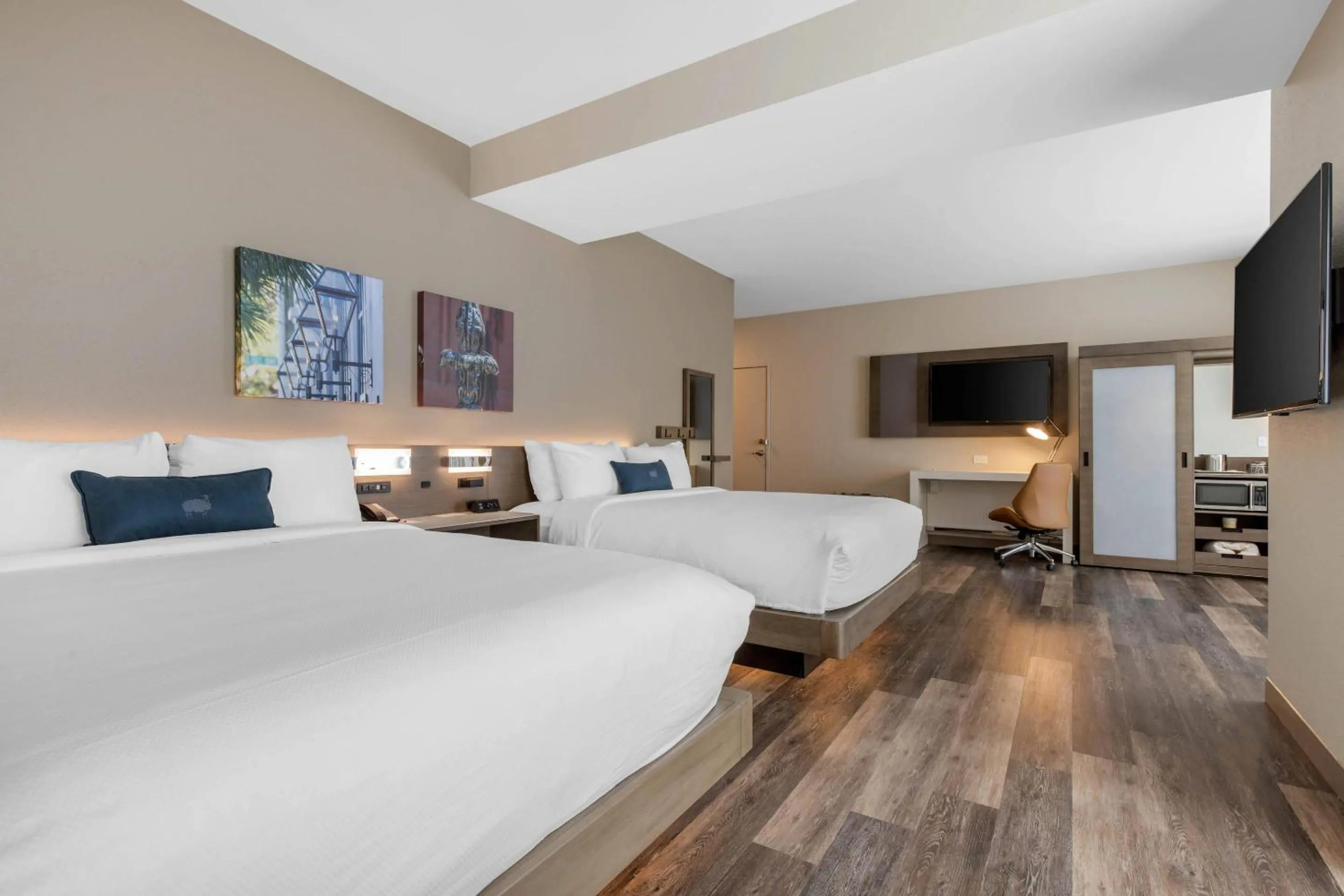 Bedroom, Bed in Cambria Hotel Mount Pleasant - Charleston