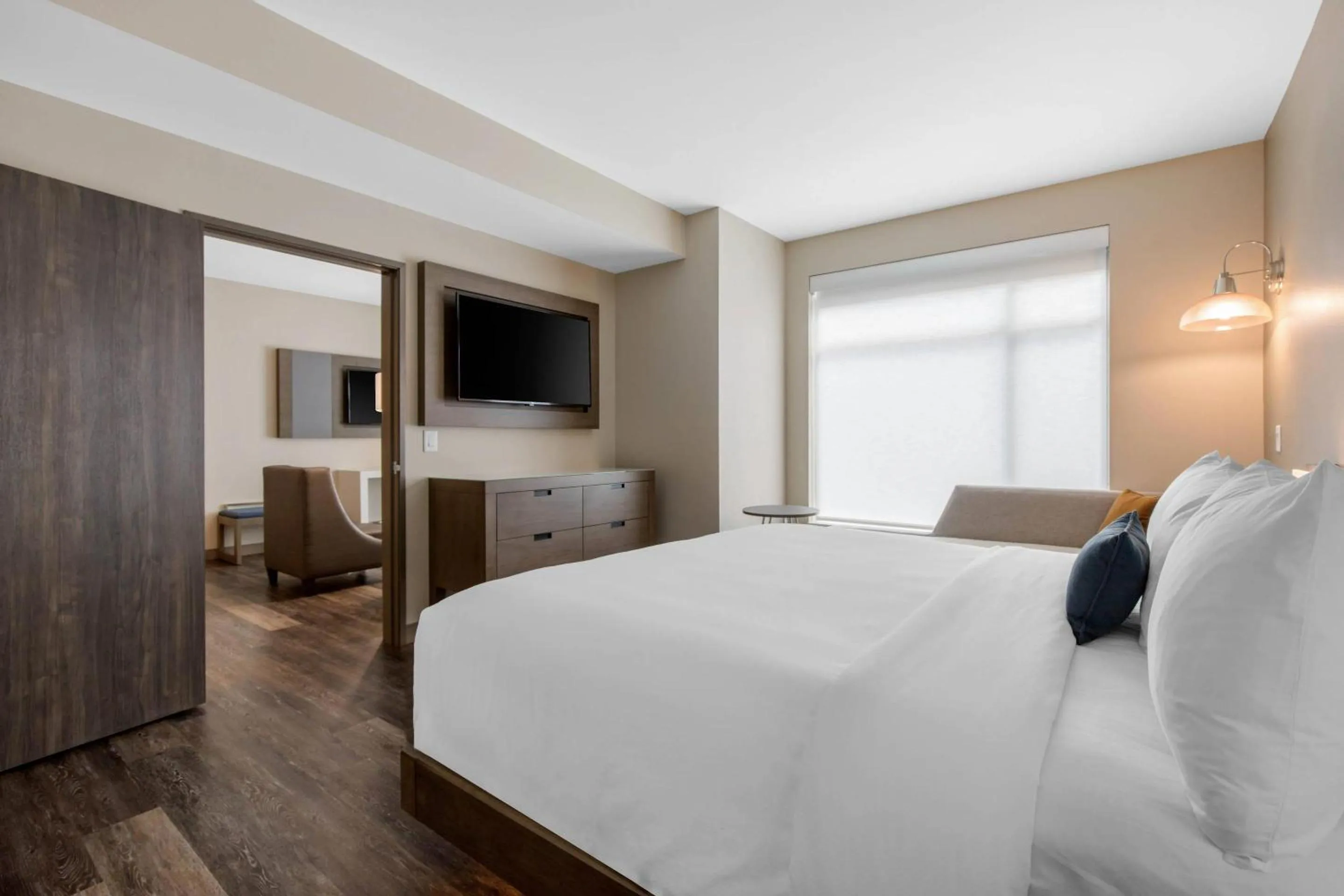 Bedroom, Bed in Cambria Hotel Mount Pleasant - Charleston