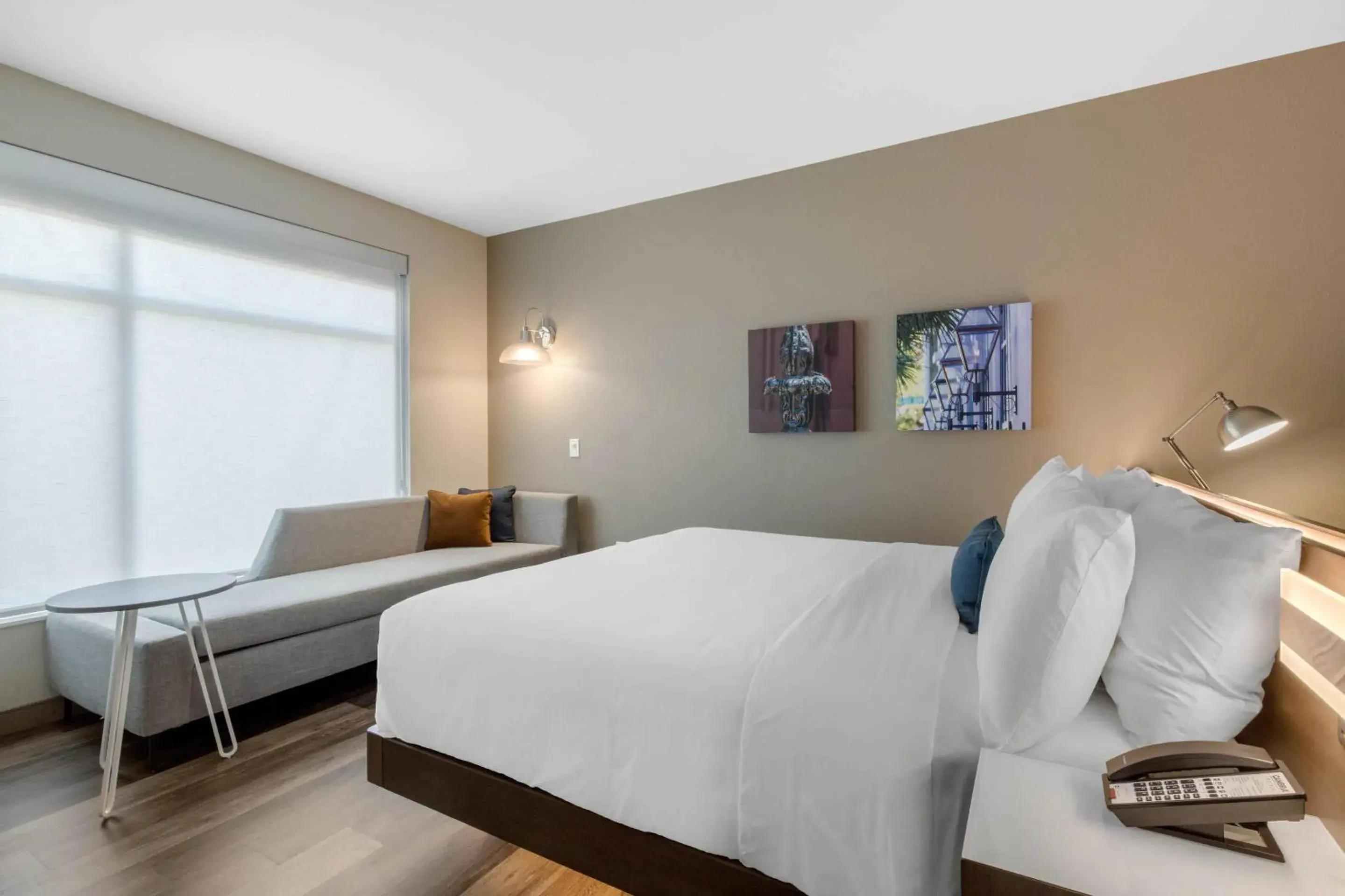 Bedroom, Bed in Cambria Hotel Mount Pleasant - Charleston Bedroom, Bed in Cambria Hotel Mount Pleasant - Charleston