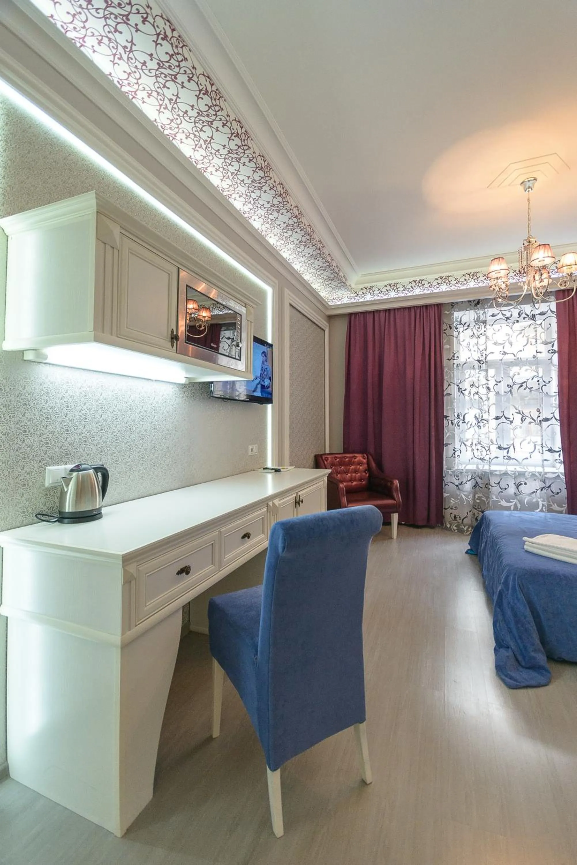 Modern Quiet Junior Suite with Shower on Khreschatyk 15  in Partner Guest House Khreschatyk
