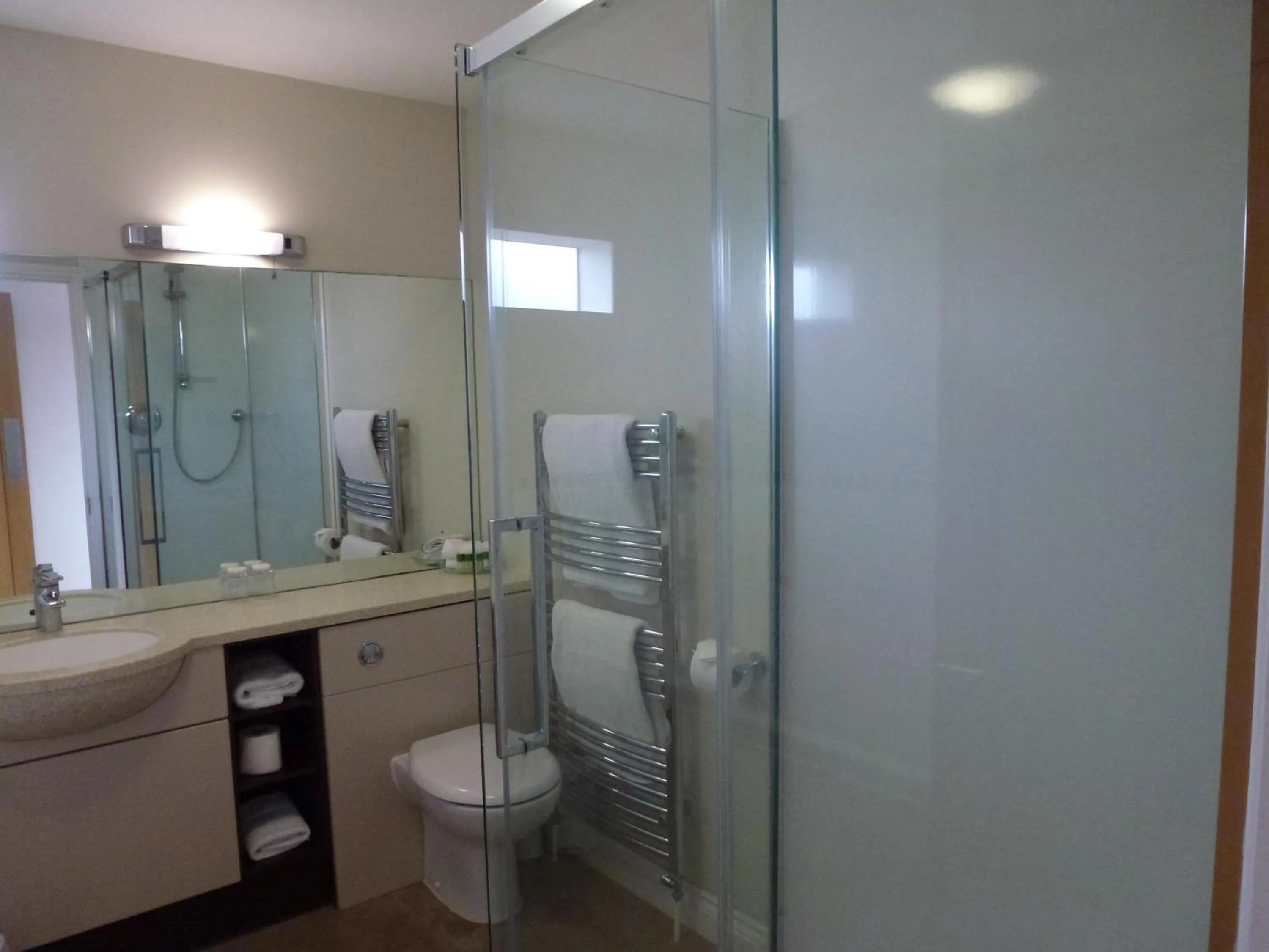 Bathroom in Boathouse Hotel