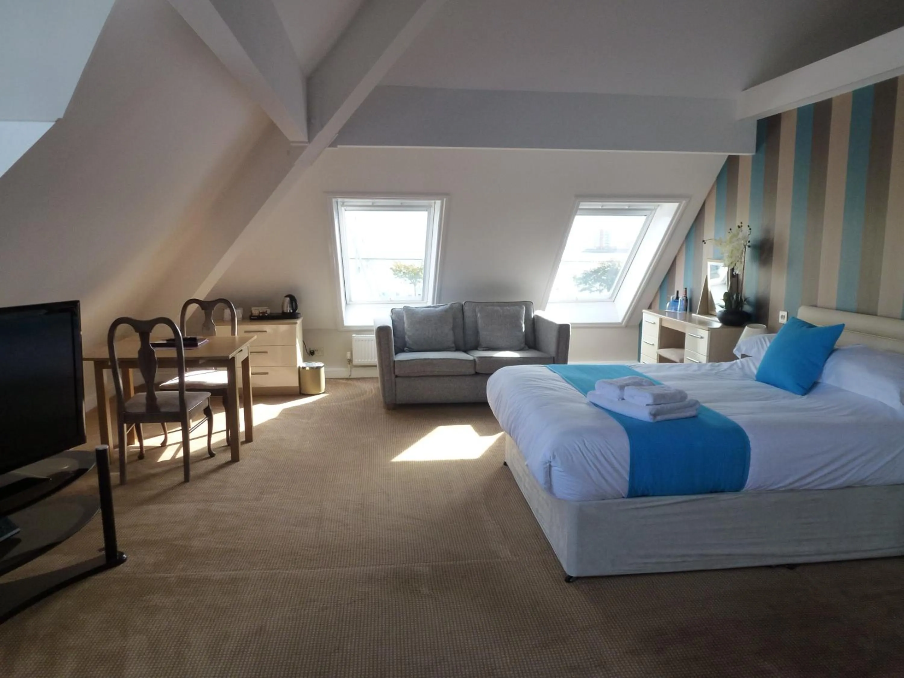 Other, Bed in Boathouse Hotel