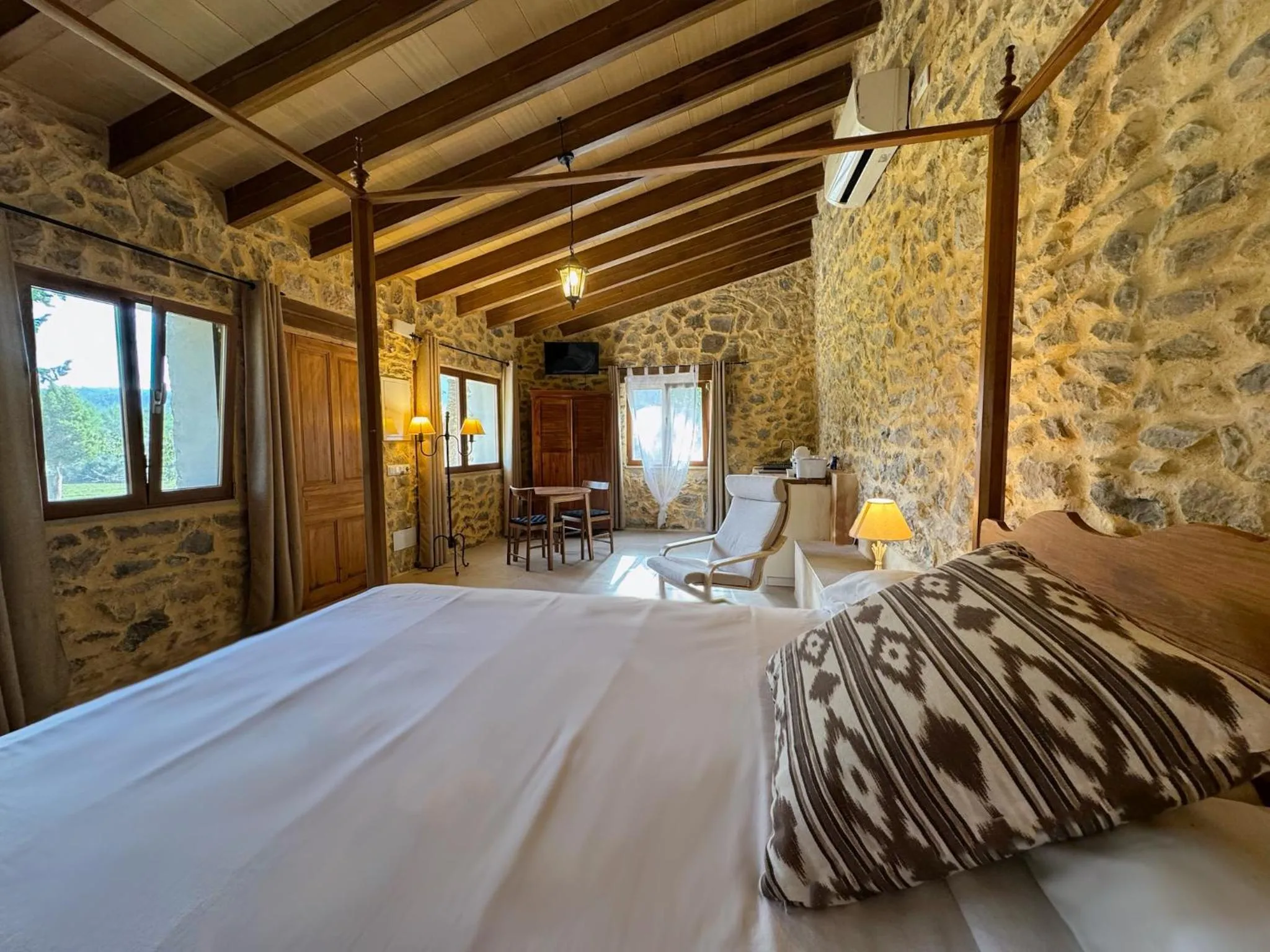 Photo of the whole room, Bed in Finca Son Pont