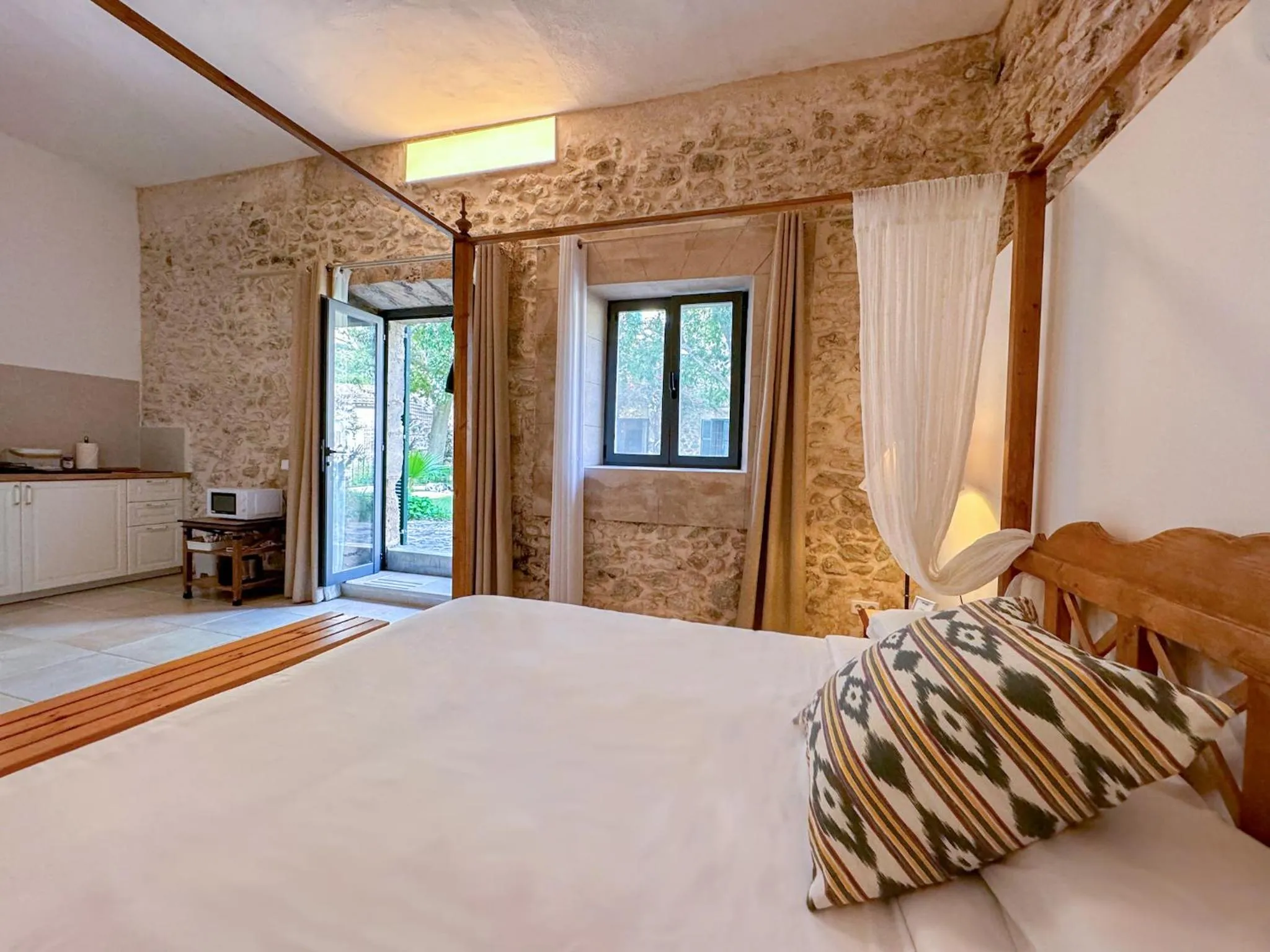Photo of the whole room, Bed in Finca Son Pont