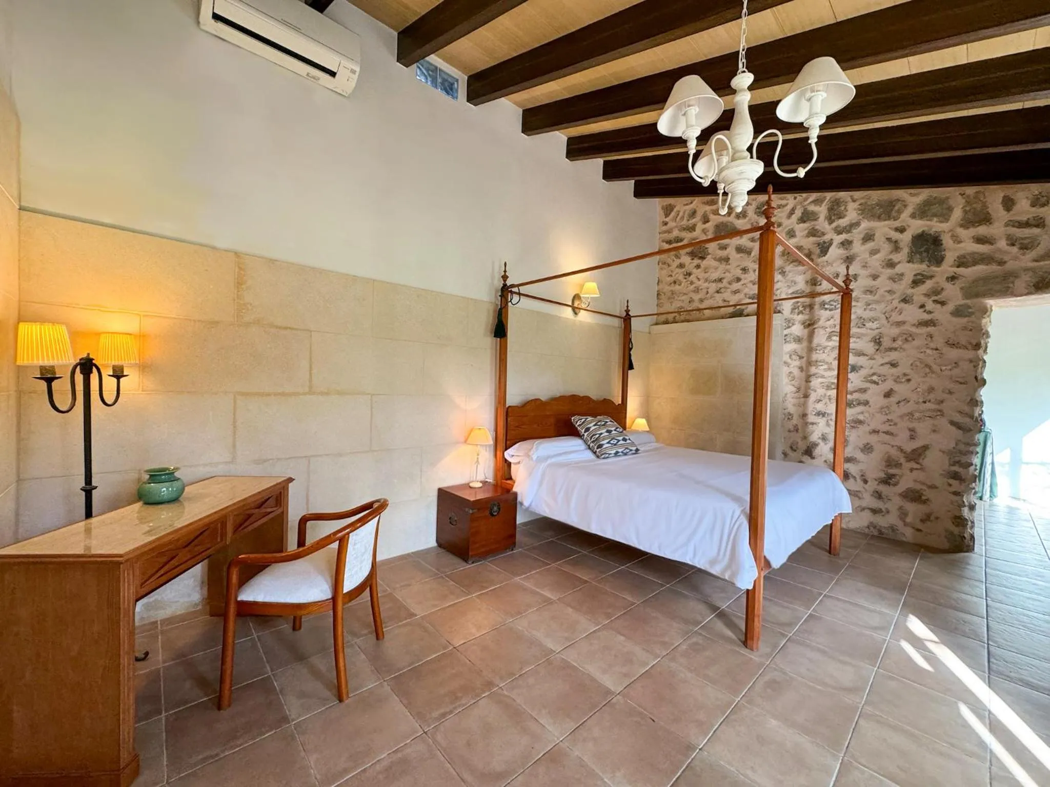 Photo of the whole room, Bed in Finca Son Pont