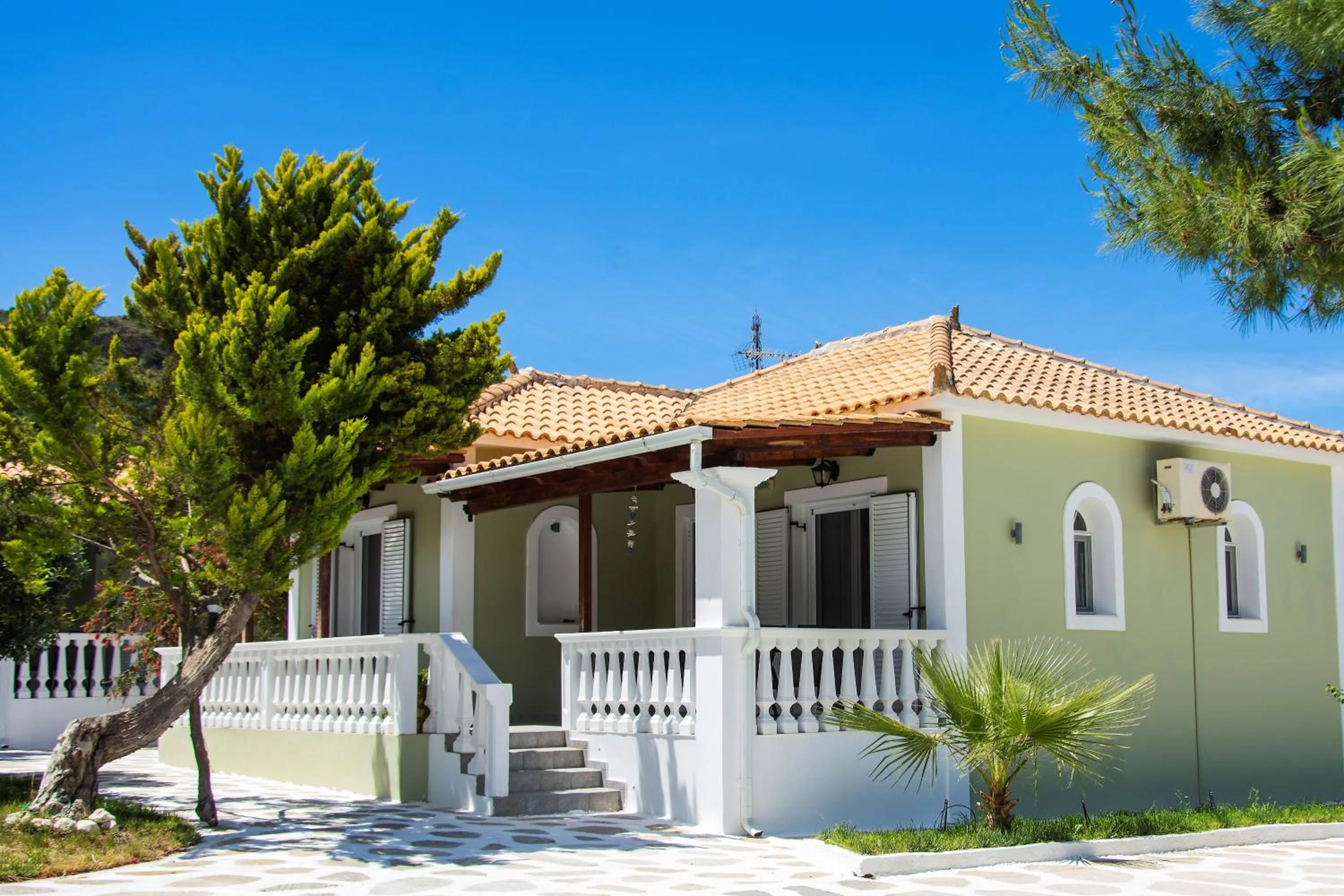 Property building in Villas Margaris