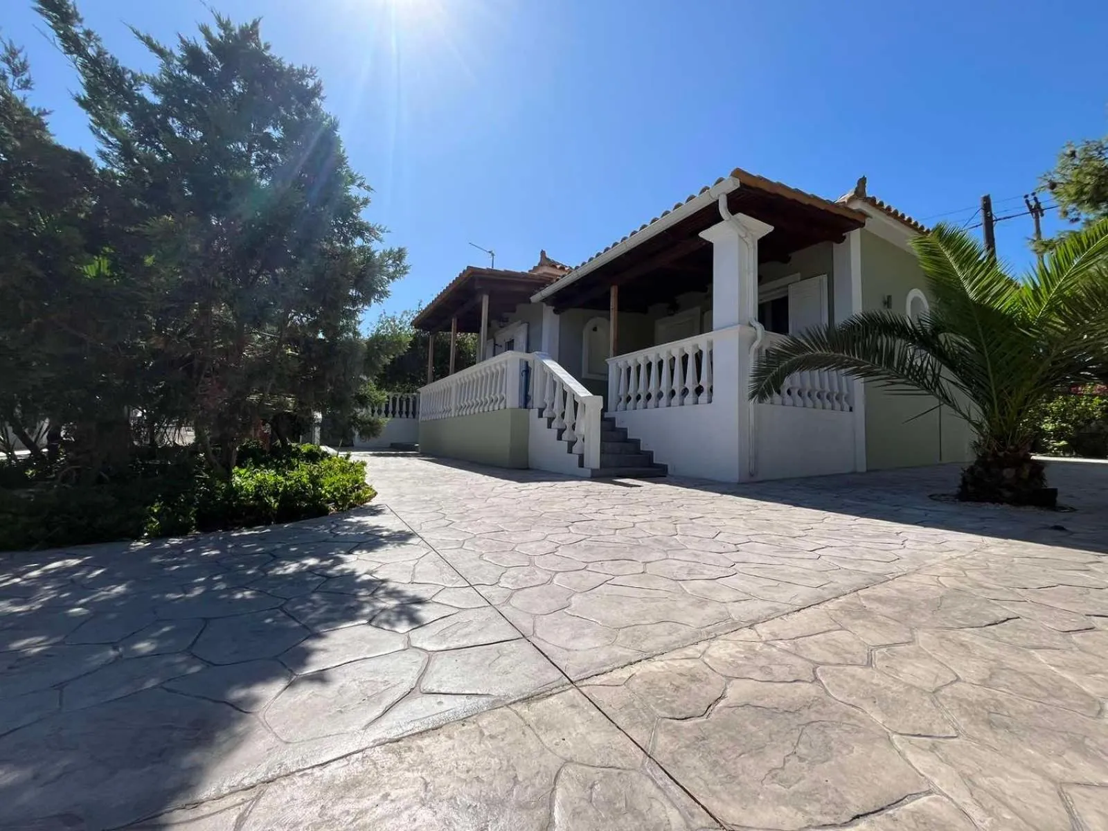 Property building in Villas Margaris