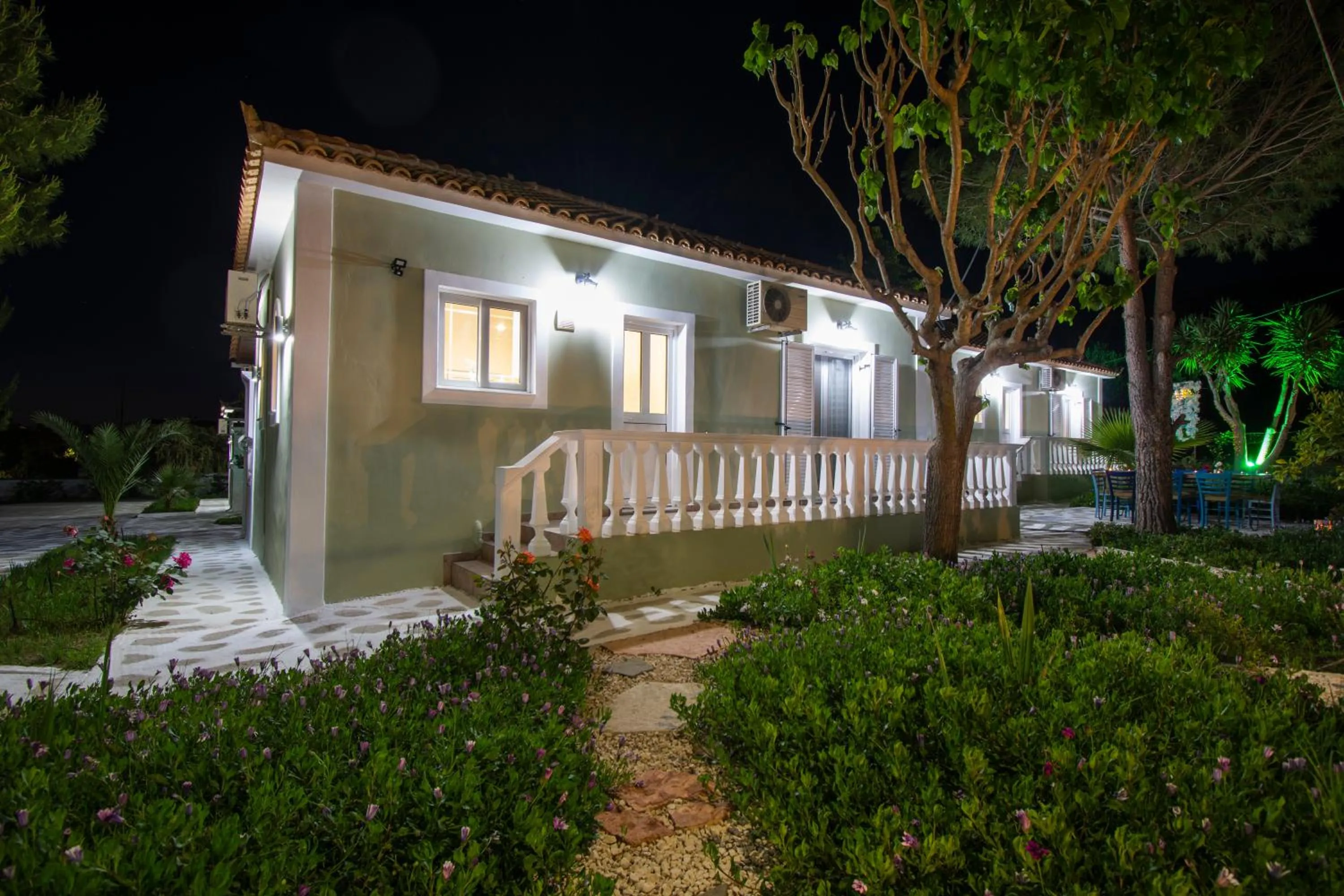 Property building in Villas Margaris