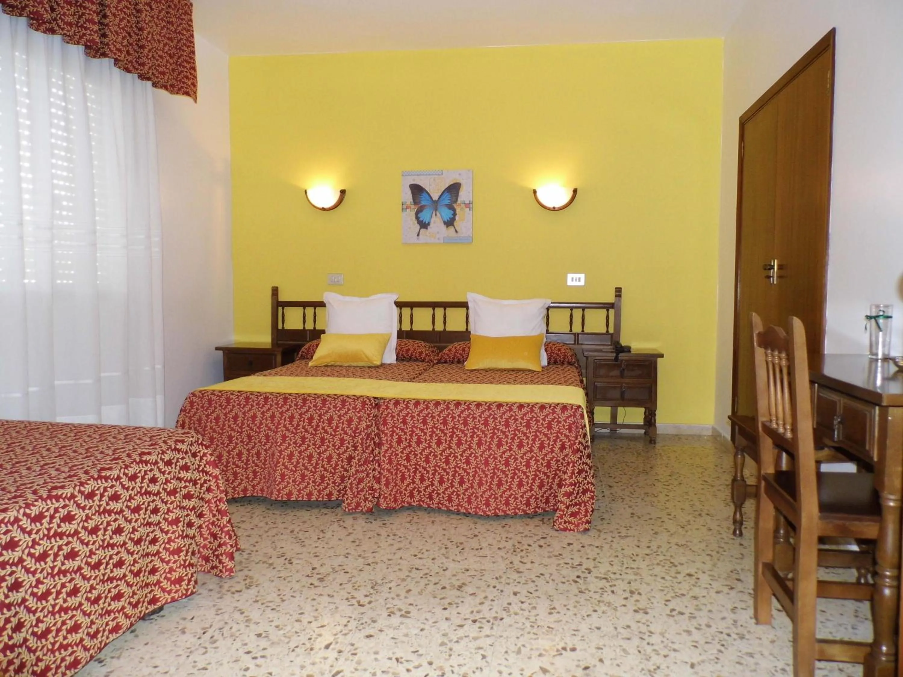 Bedroom, Bed in Hotel Arboleda