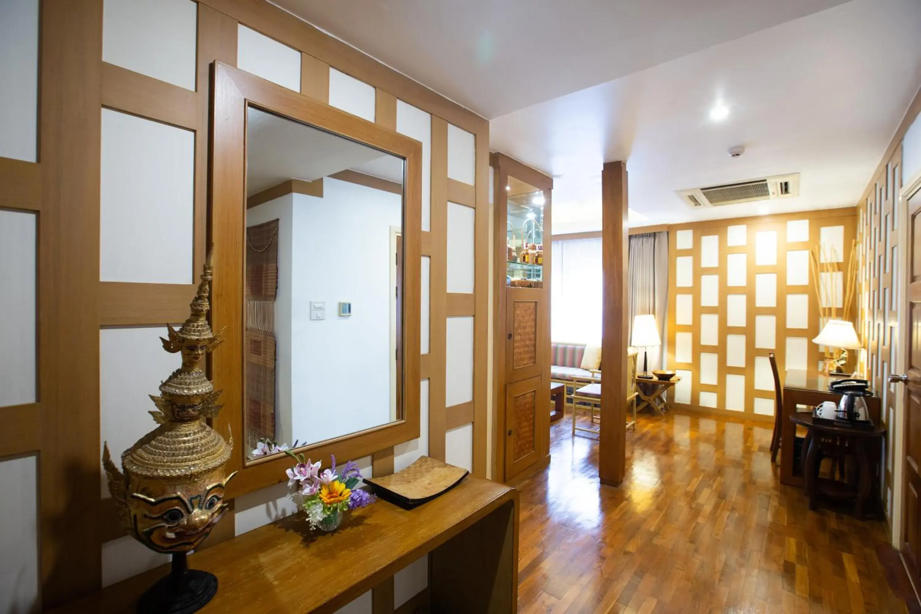 Area and facilities in The Tarntawan Hotel Surawong Bangkok Area and facilities in The Tarntawan Hotel Surawong Bangkok