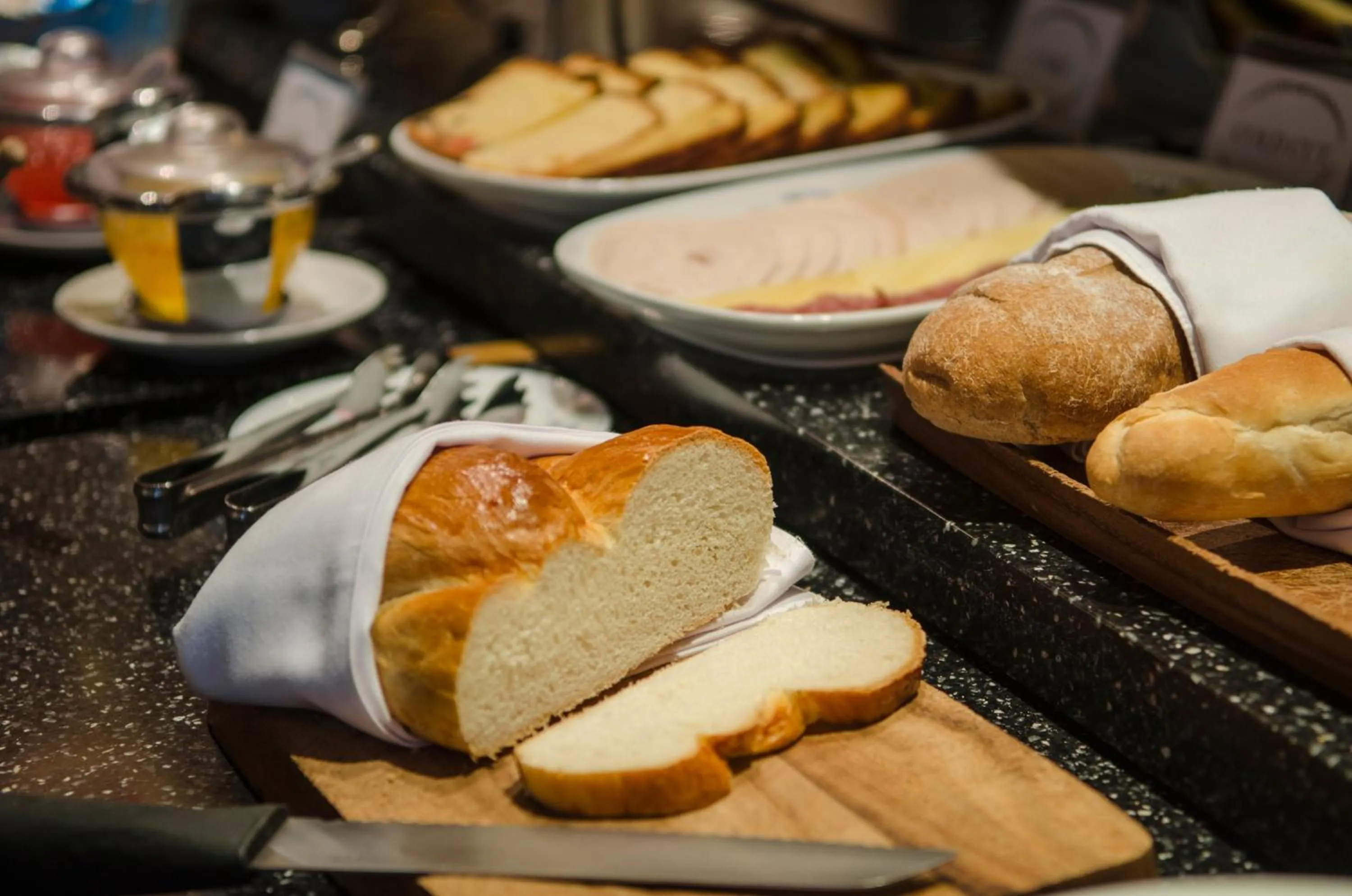 Food and drinks in The Tarntawan Hotel Surawong Bangkok