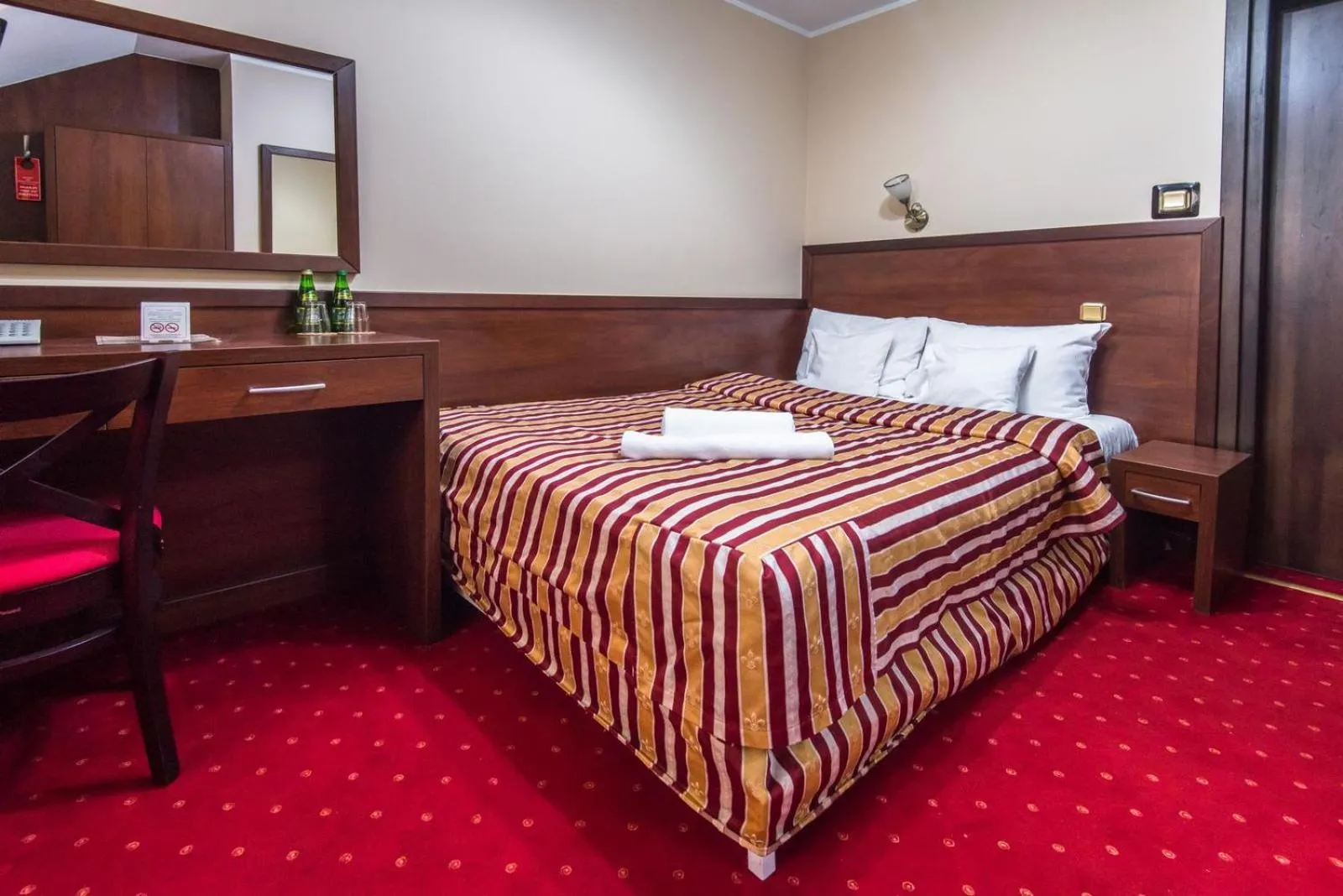 Bed in Hotel Poniatowski