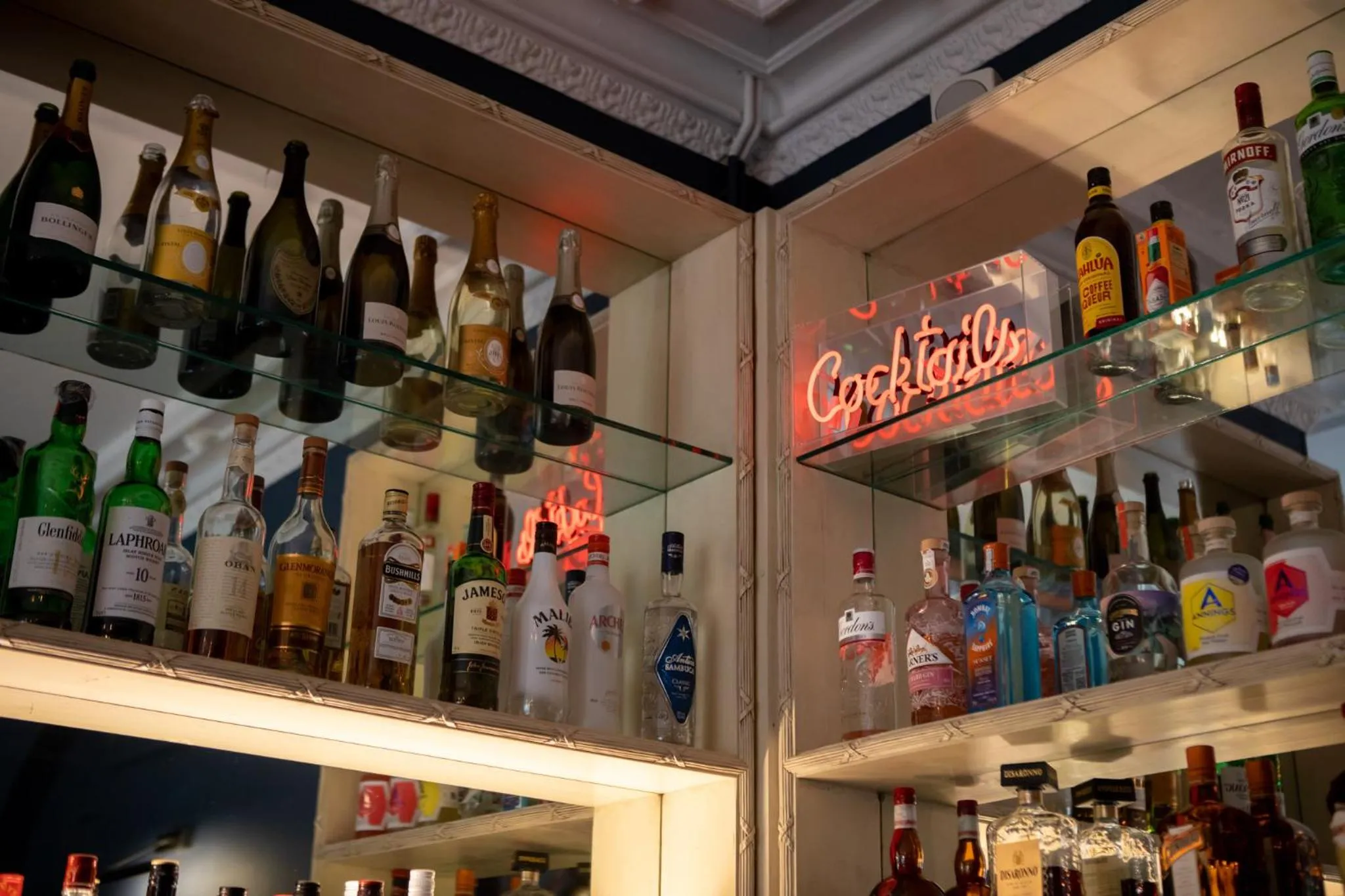 Lounge or bar in Beechfield House