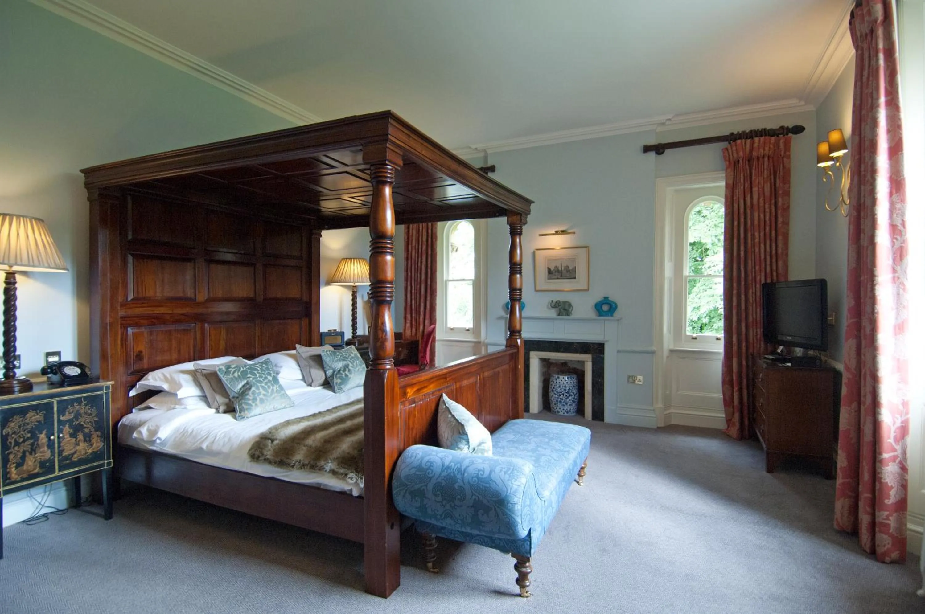 Photo of the whole room, Bed in Beechfield House