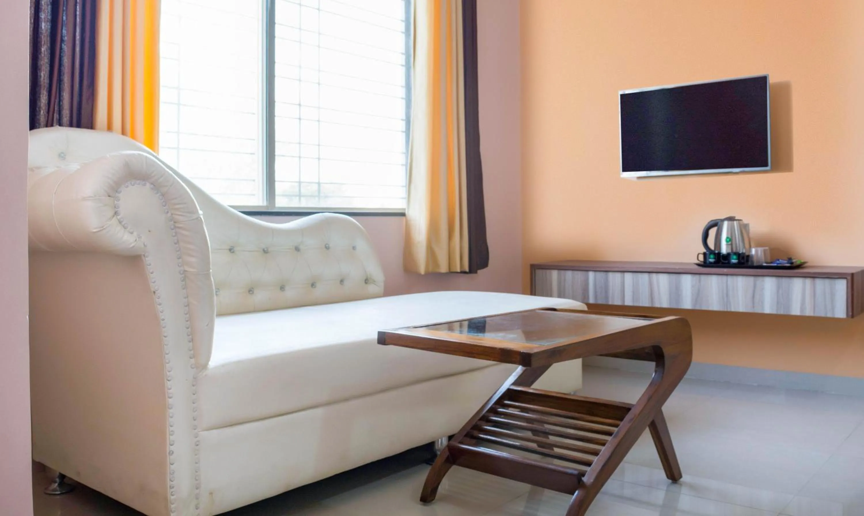 Seating area in Treebo Naunidh Suites