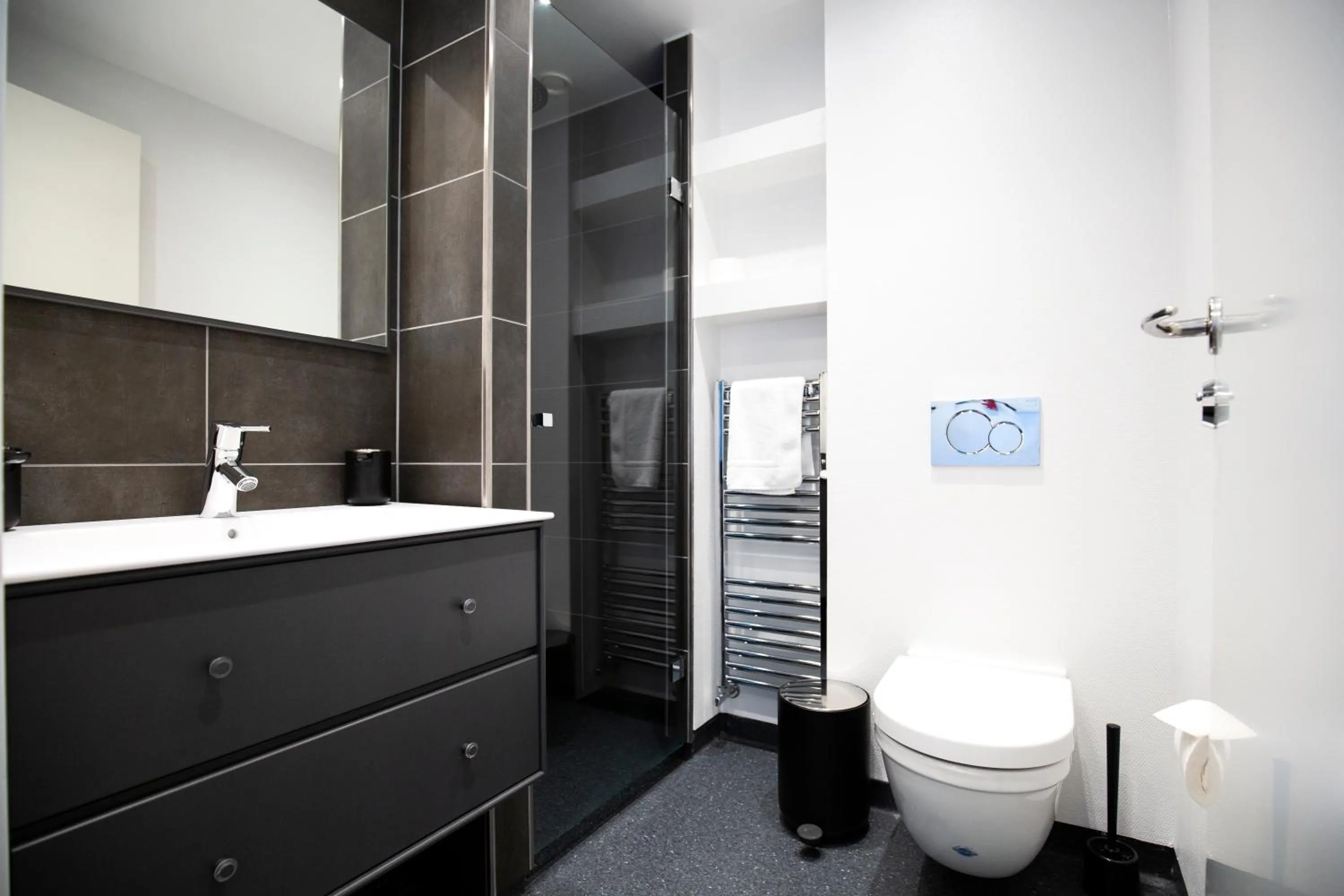 Shower in Hotel Icefiord