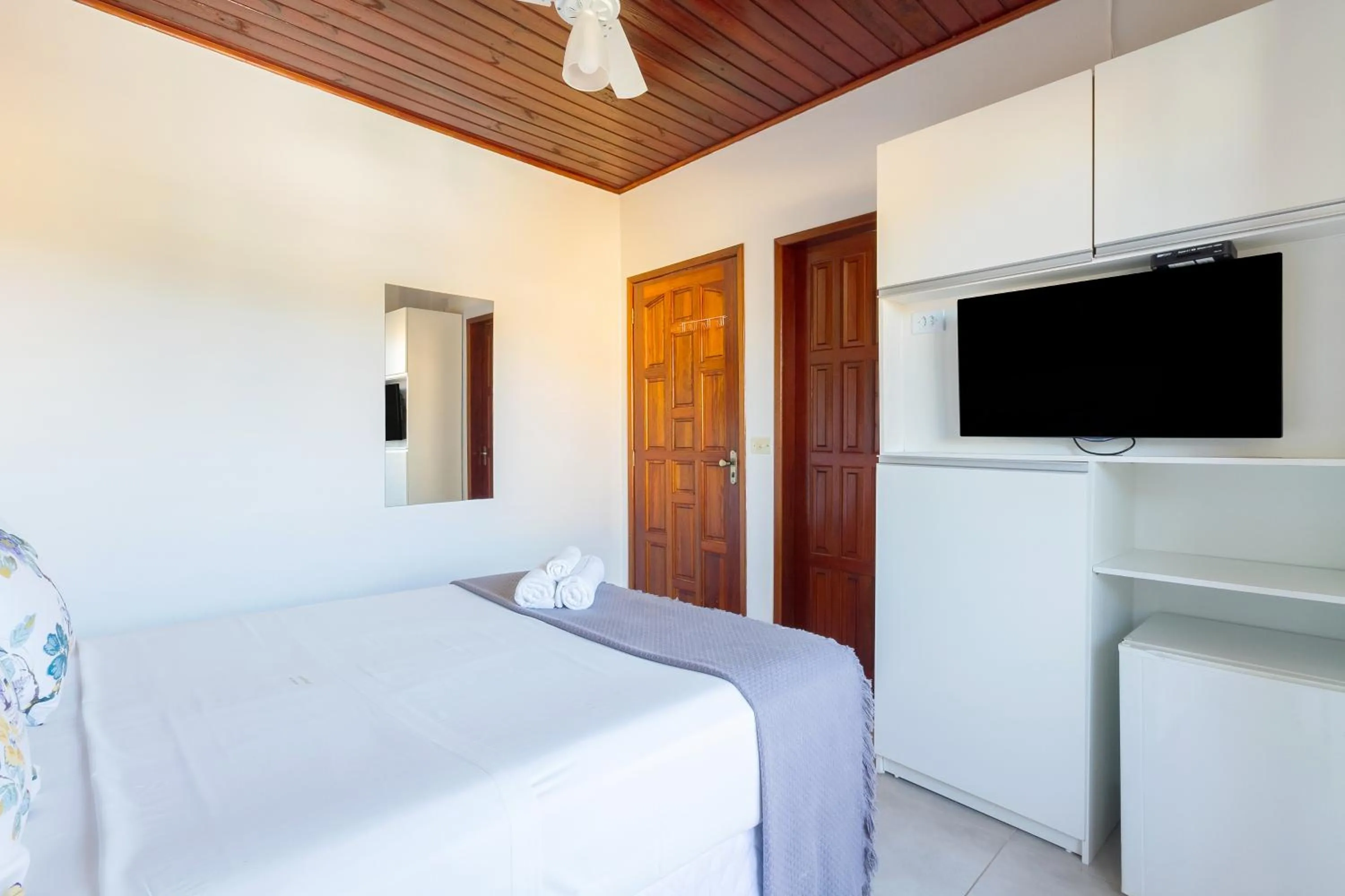 Photo of the whole room, Bed in Pousada Recanto do Jabaquara