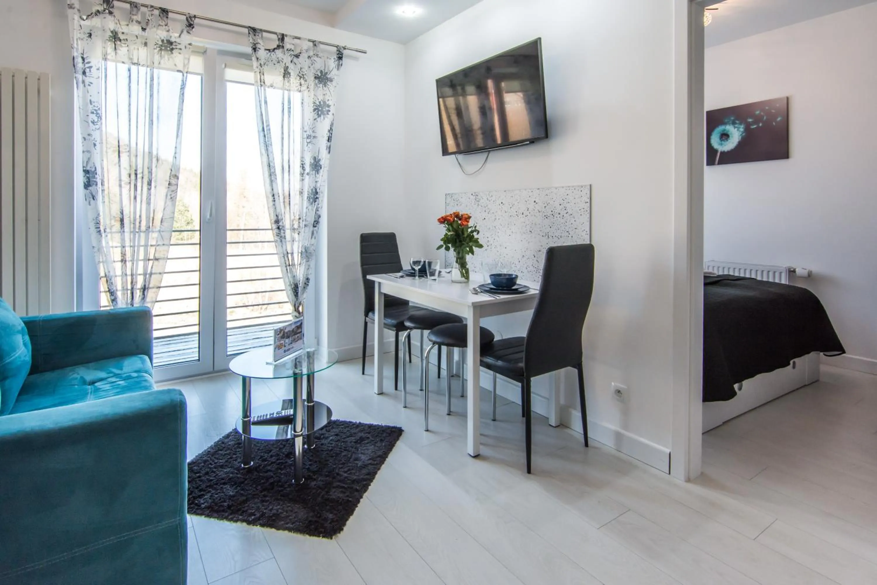 TV and multimedia, Bed in Apartamenty Izerskie - ul. Cicha 13H-I