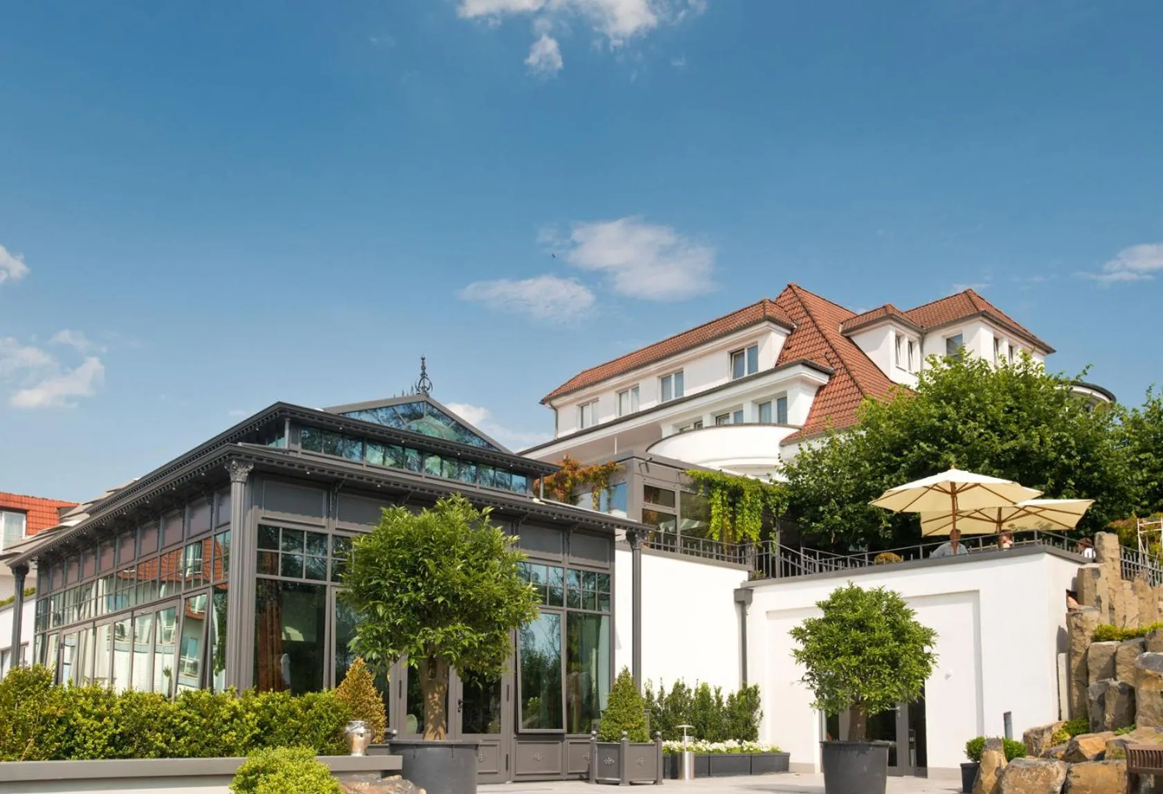 Property building in Hotel Heinz