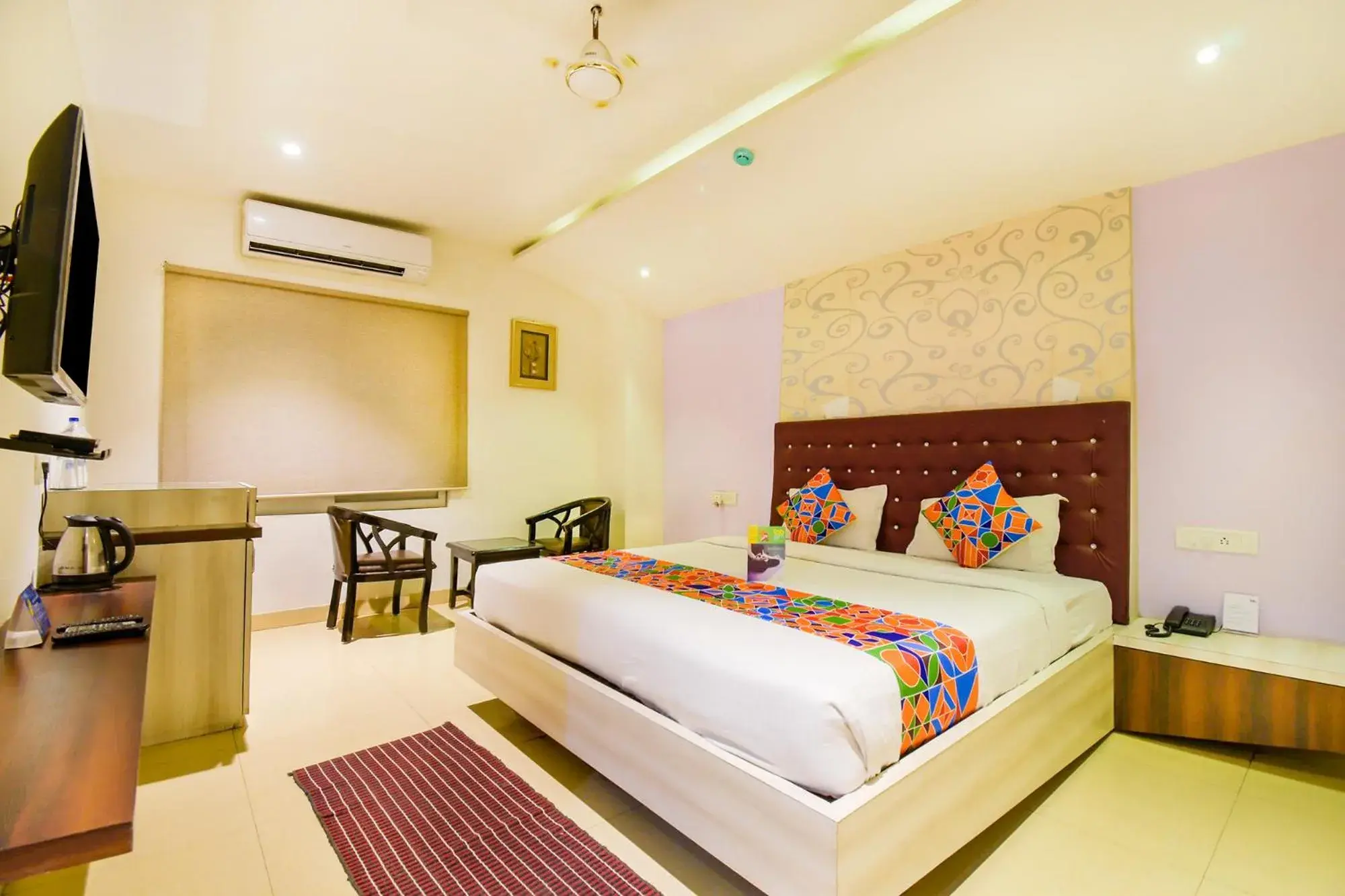 Suite - single occupancy in FabHotel Pentagon Next - Bhubaneswar Railway Station Suite - single occupancy in FabHotel Pentagon Next - Bhubaneswar Railway Station