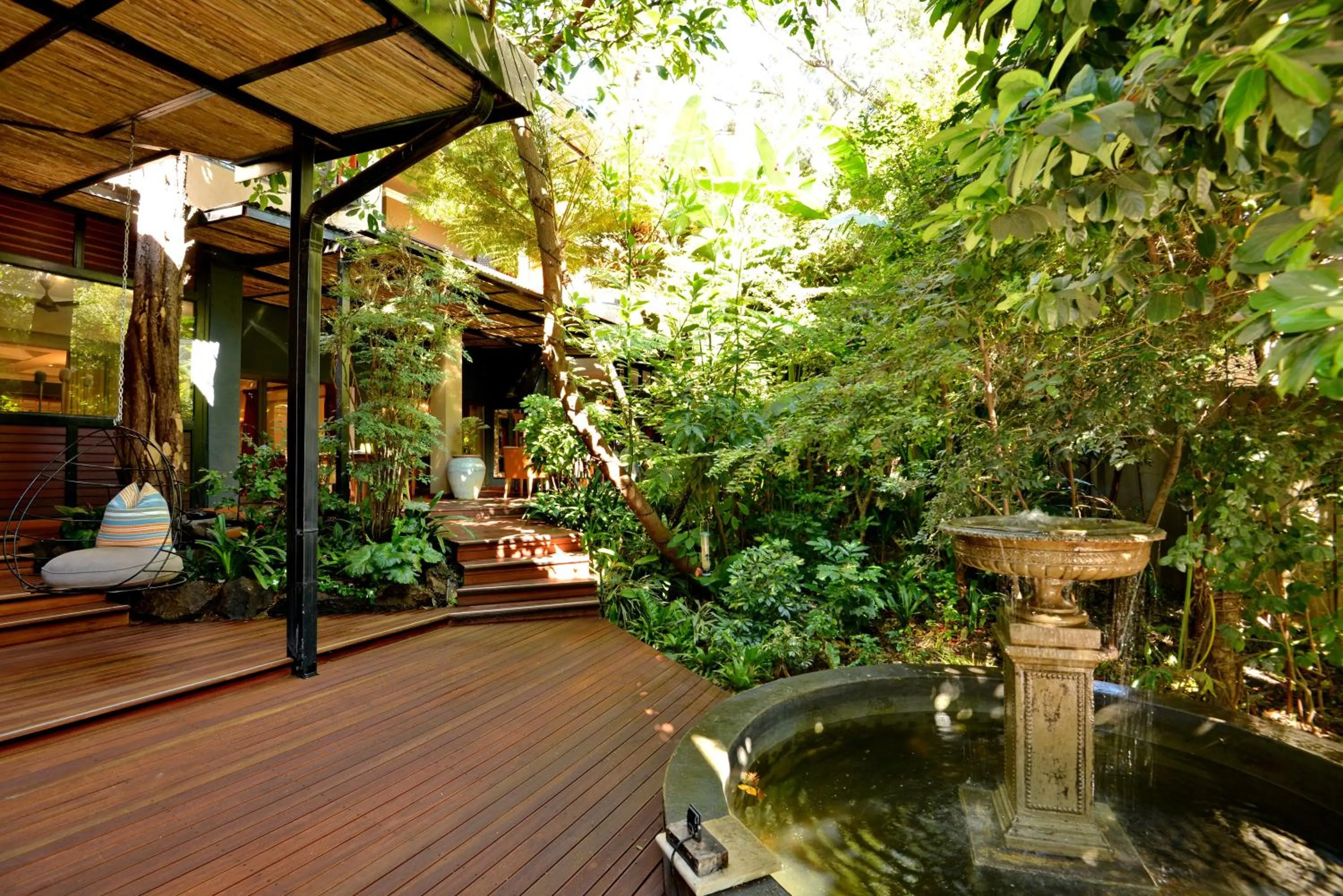 Restaurant/places to eat in The Residence