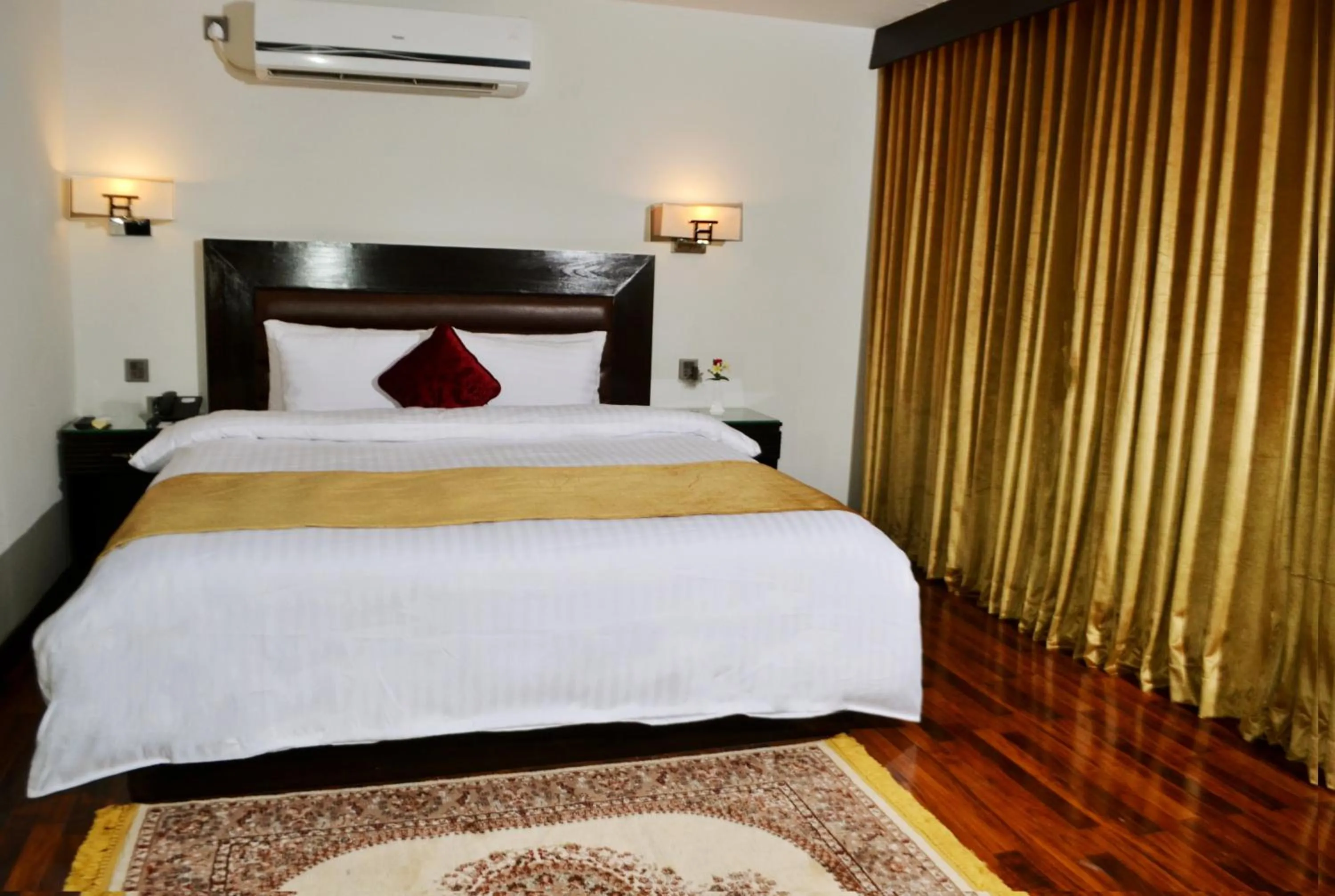 Bedroom, Bed in Hotel One Sukkur
