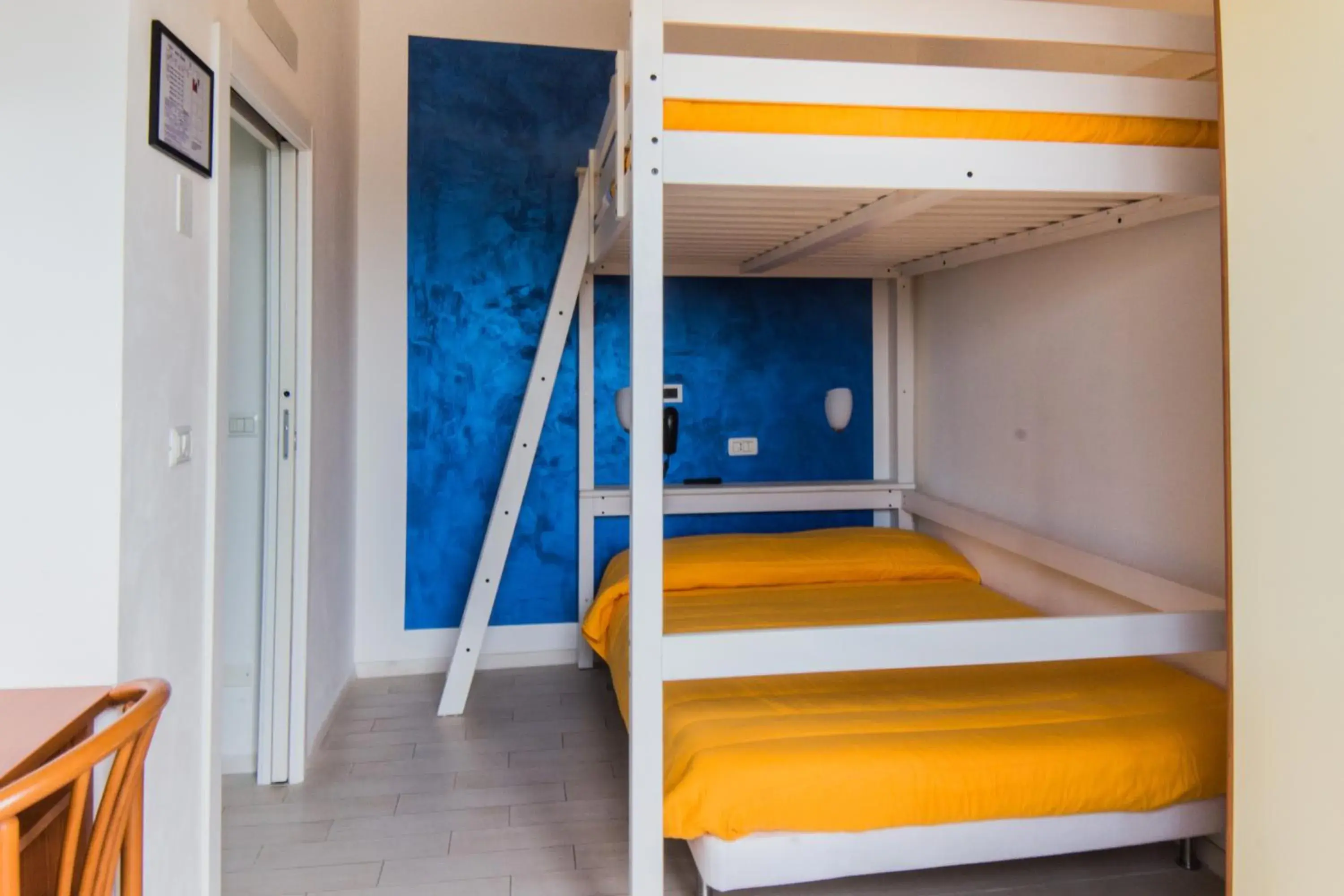 Bunk Bed in Hotel Viking