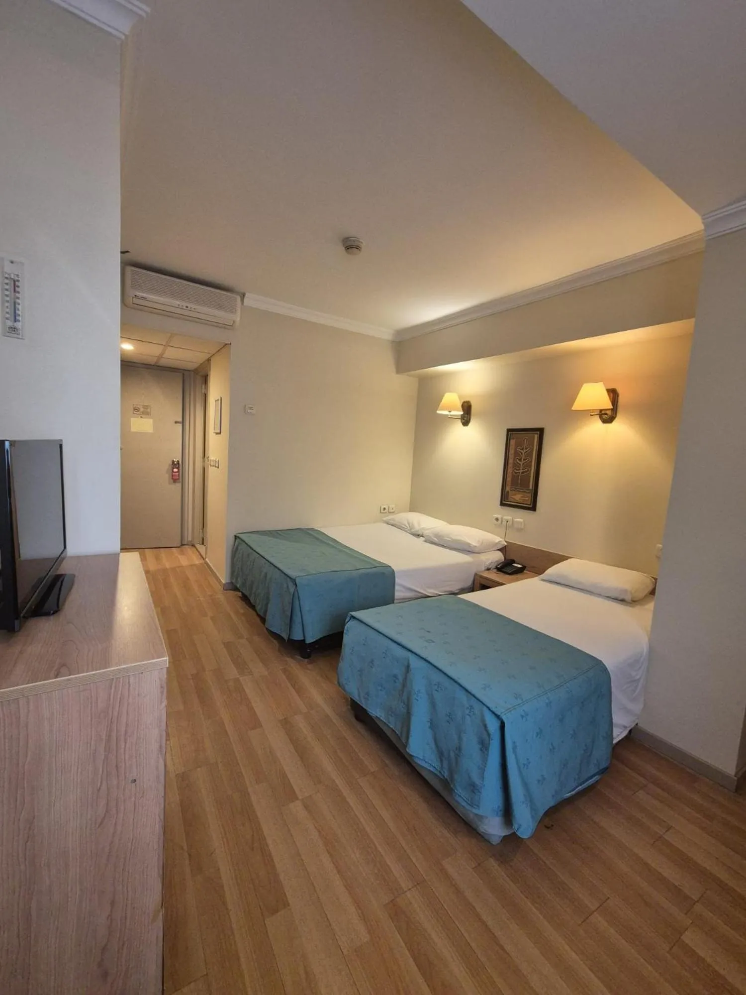 TV and multimedia, Bed in Haydarpasa Hotel