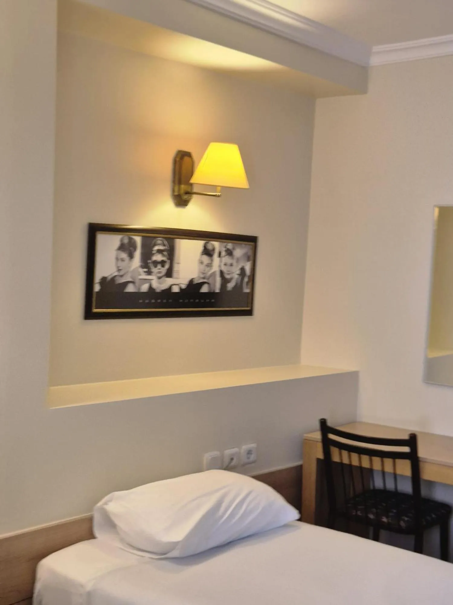 Bed in Haydarpasa Hotel