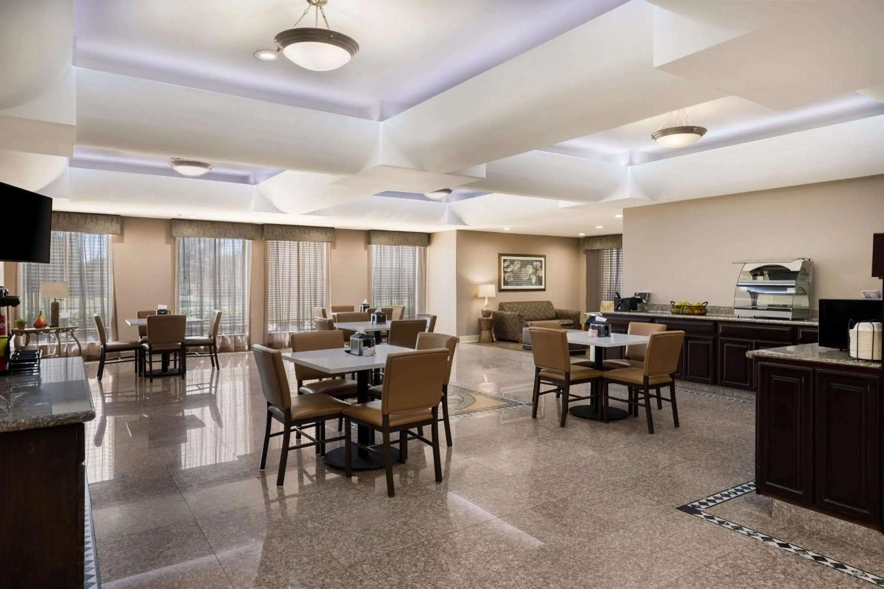 Breakfast in Best Western Houma Inn Breakfast in Best Western Houma Inn