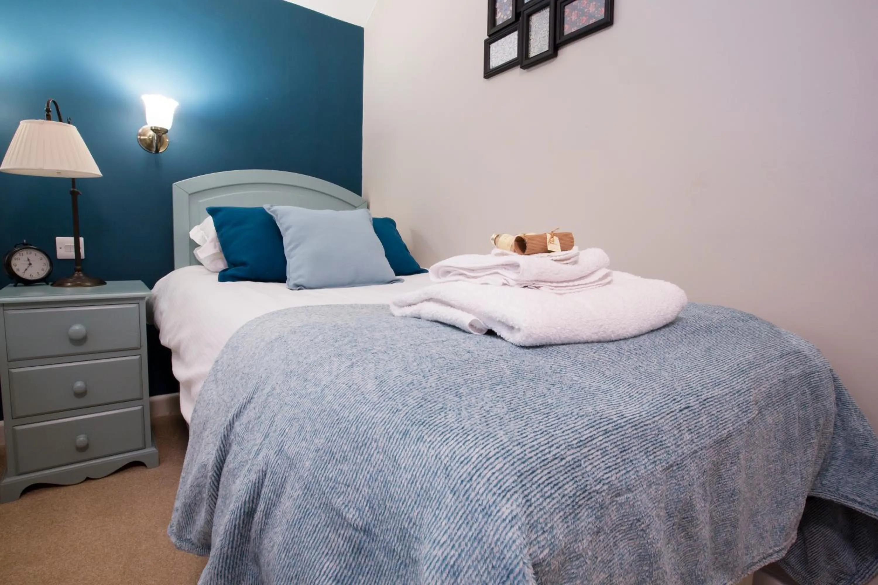 Bed in The Anvil Inn