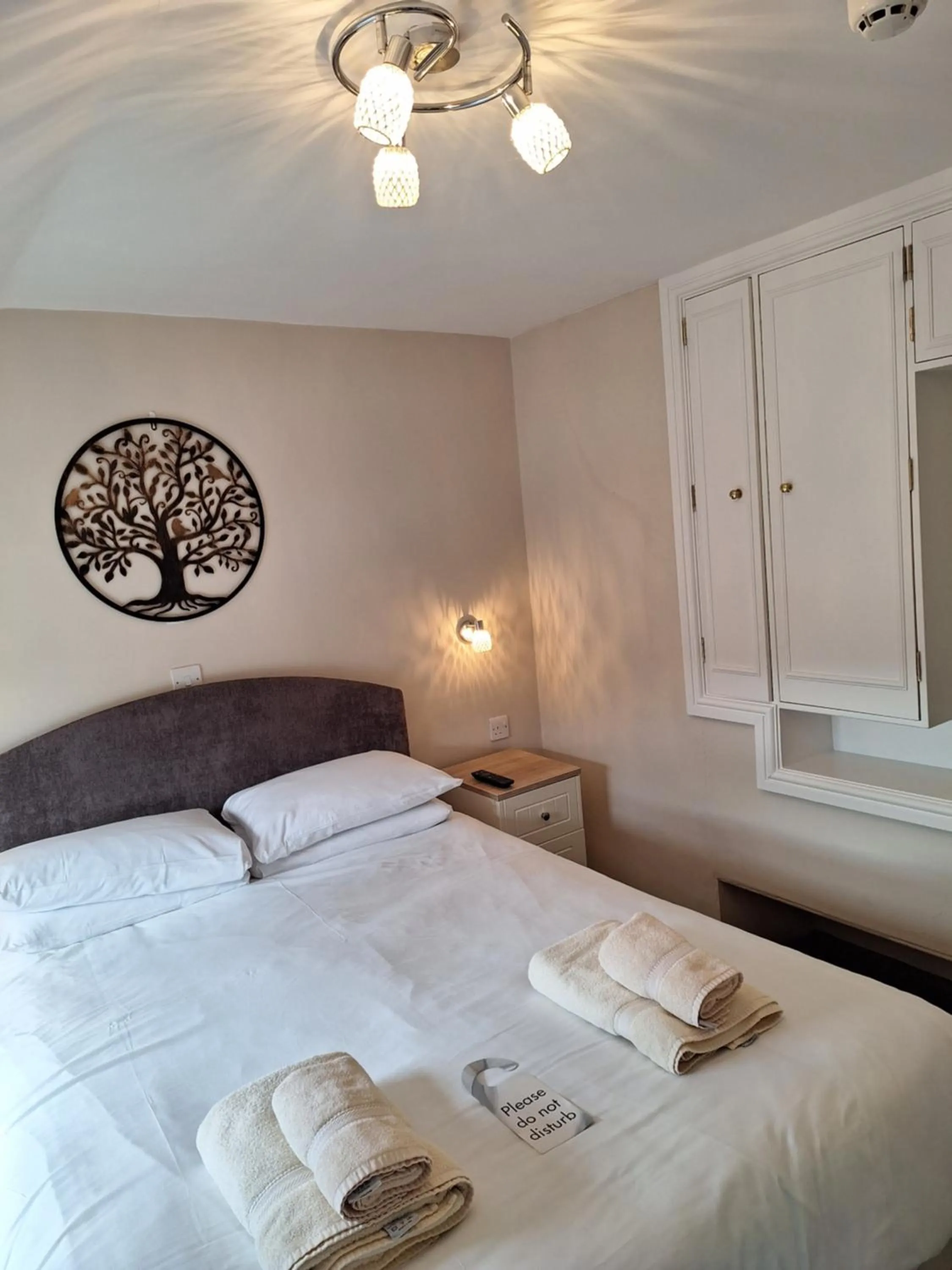 Bed in Ferndale Lodge