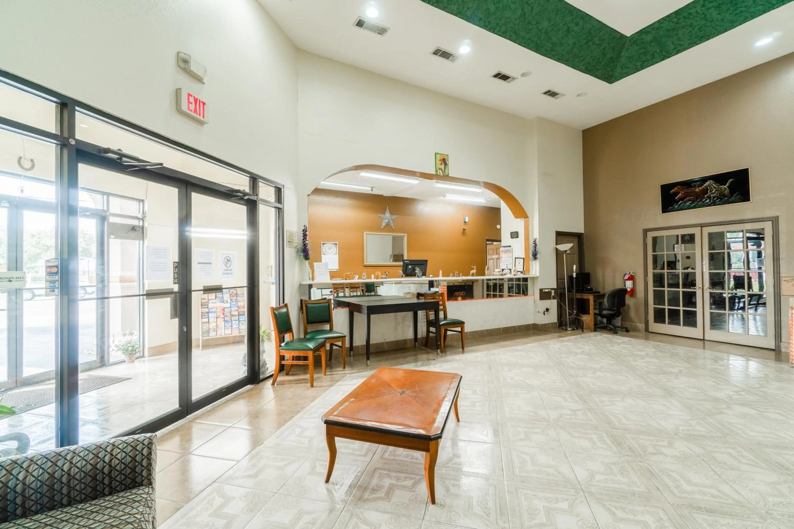 Lobby or reception in Lone Star Inn & Suites by OYO Harlingen TX