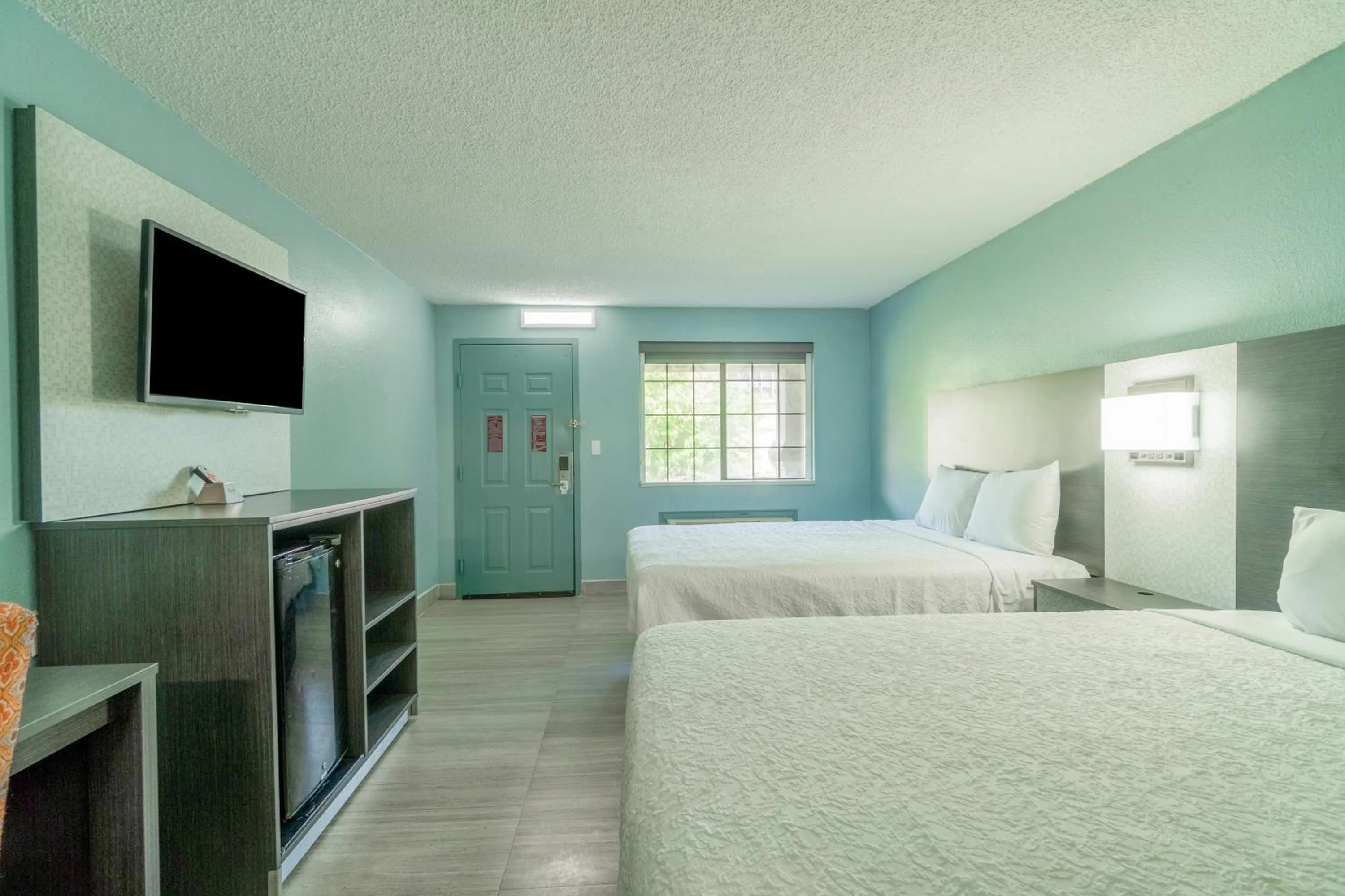 Bedroom, Bed in Lone Star Inn & Suites by OYO Harlingen TX