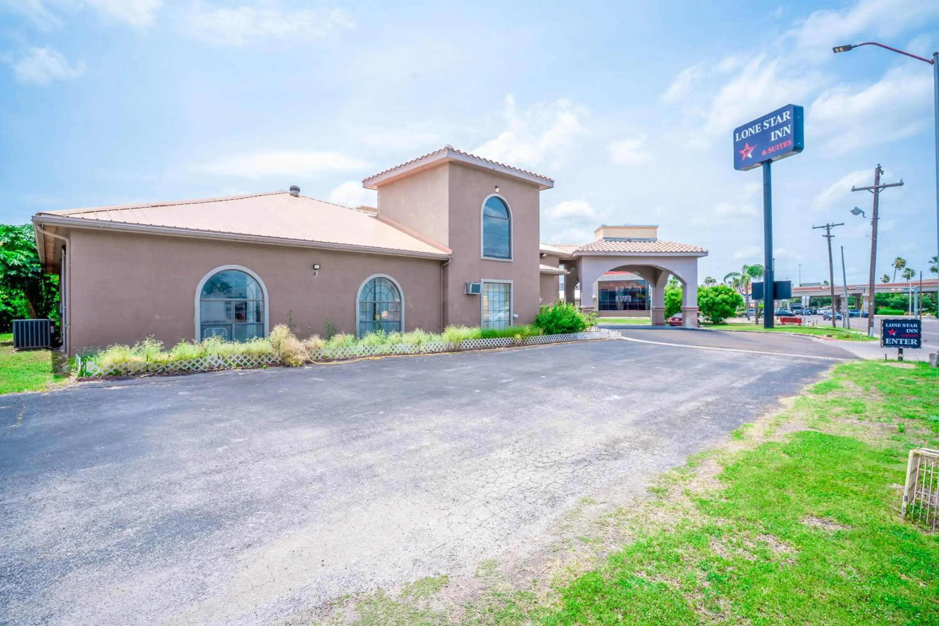 Facade/entrance in Lone Star Inn & Suites by OYO Harlingen TX Facade/entrance in Lone Star Inn & Suites by OYO Harlingen TX