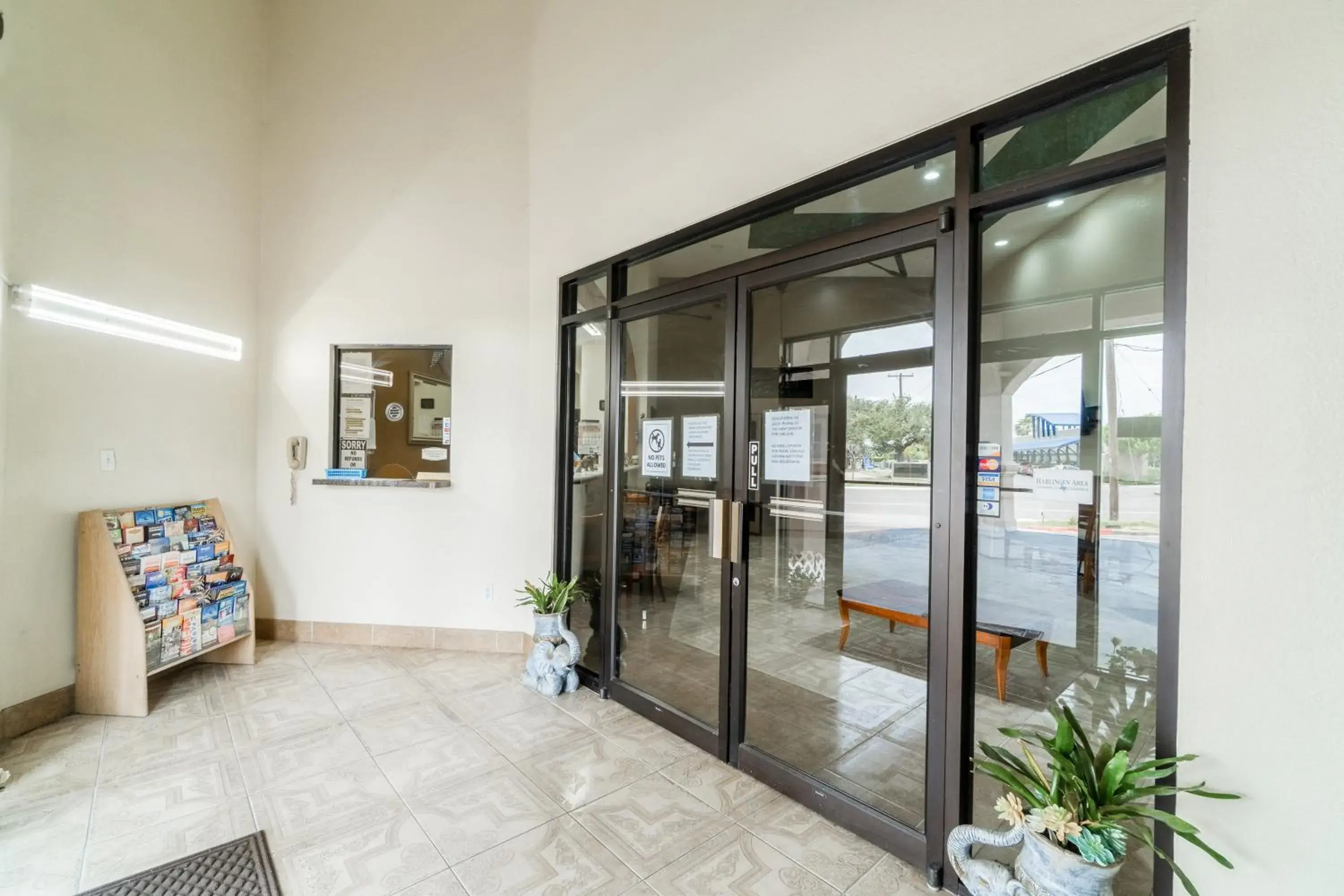 Lobby or reception in Lone Star Inn & Suites by OYO Harlingen TX Lobby or reception in Lone Star Inn & Suites by OYO Harlingen TX