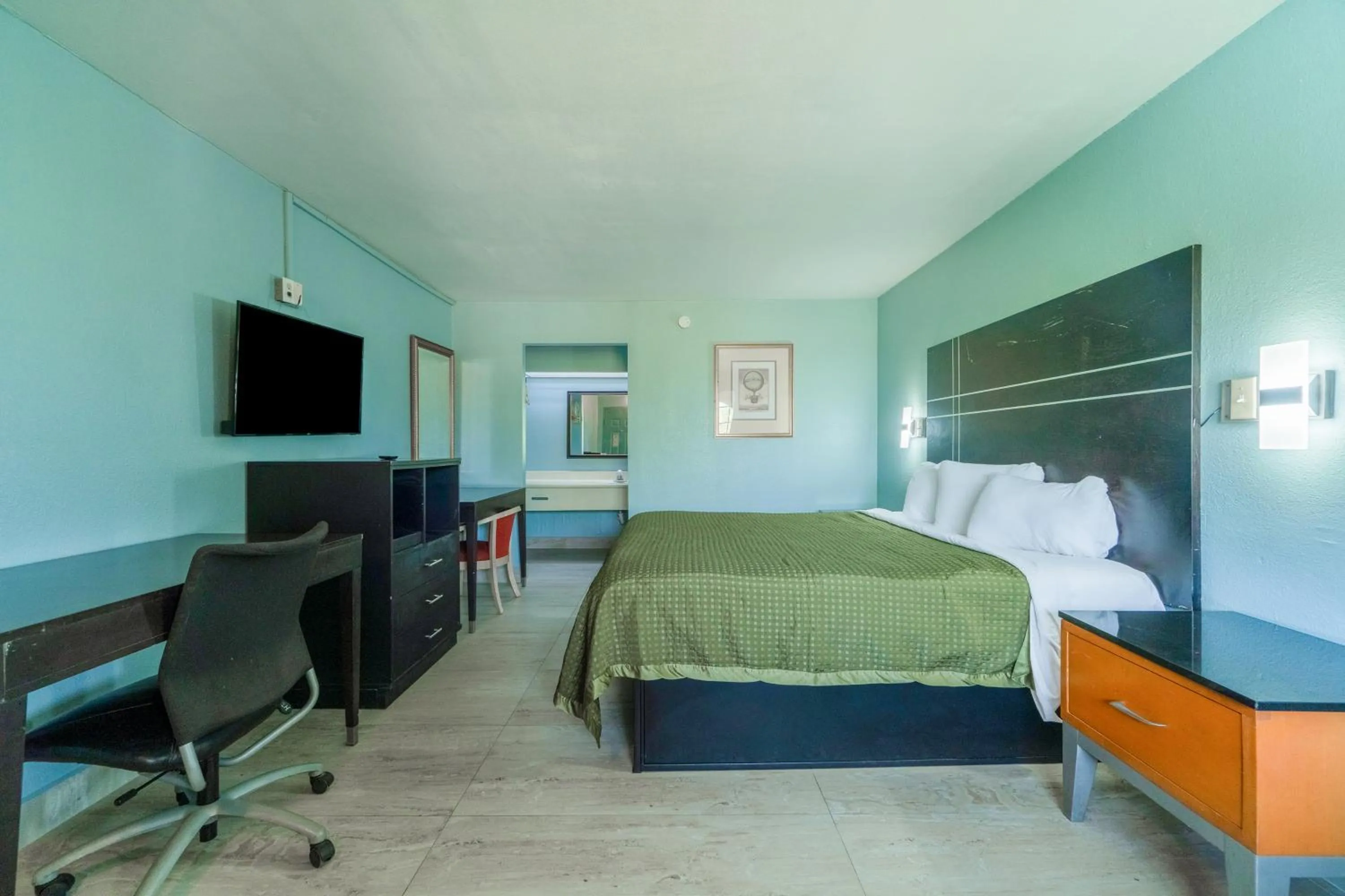 Bed in Lone Star Inn & Suites by OYO Harlingen TX