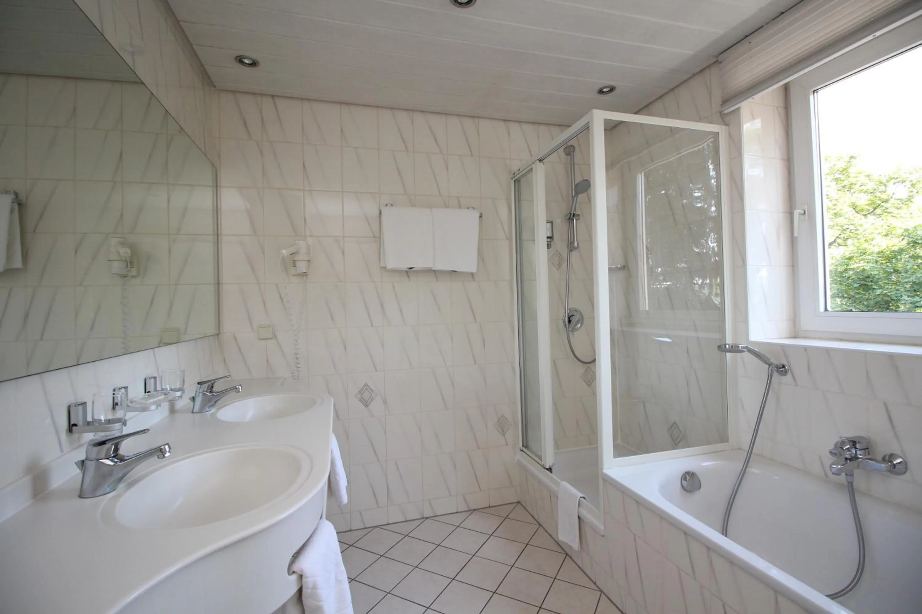 Bathroom in Hotel Leopold