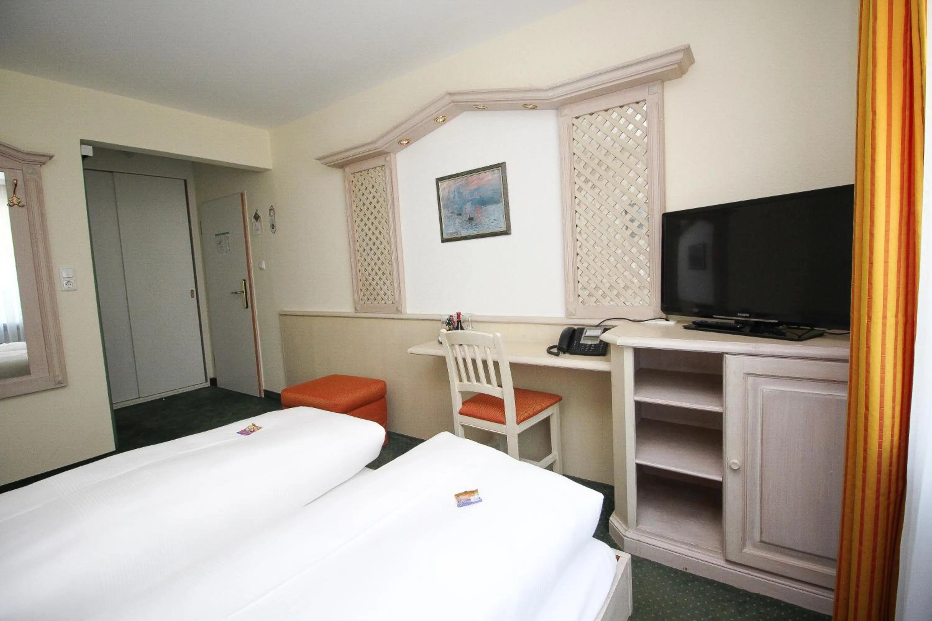 Bedroom, Bed in Hotel Leopold