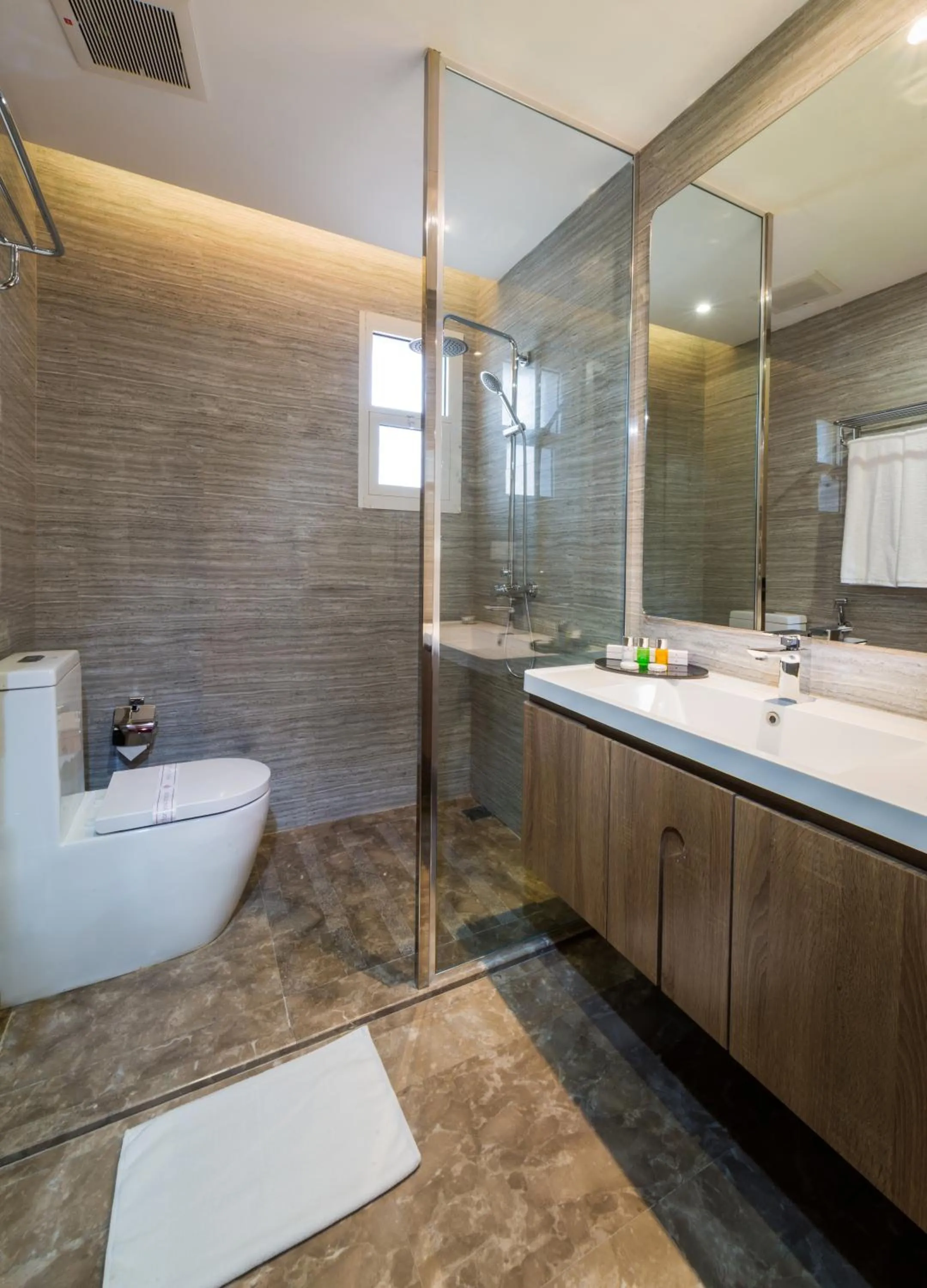 Bathroom in Boudl Al Corniche