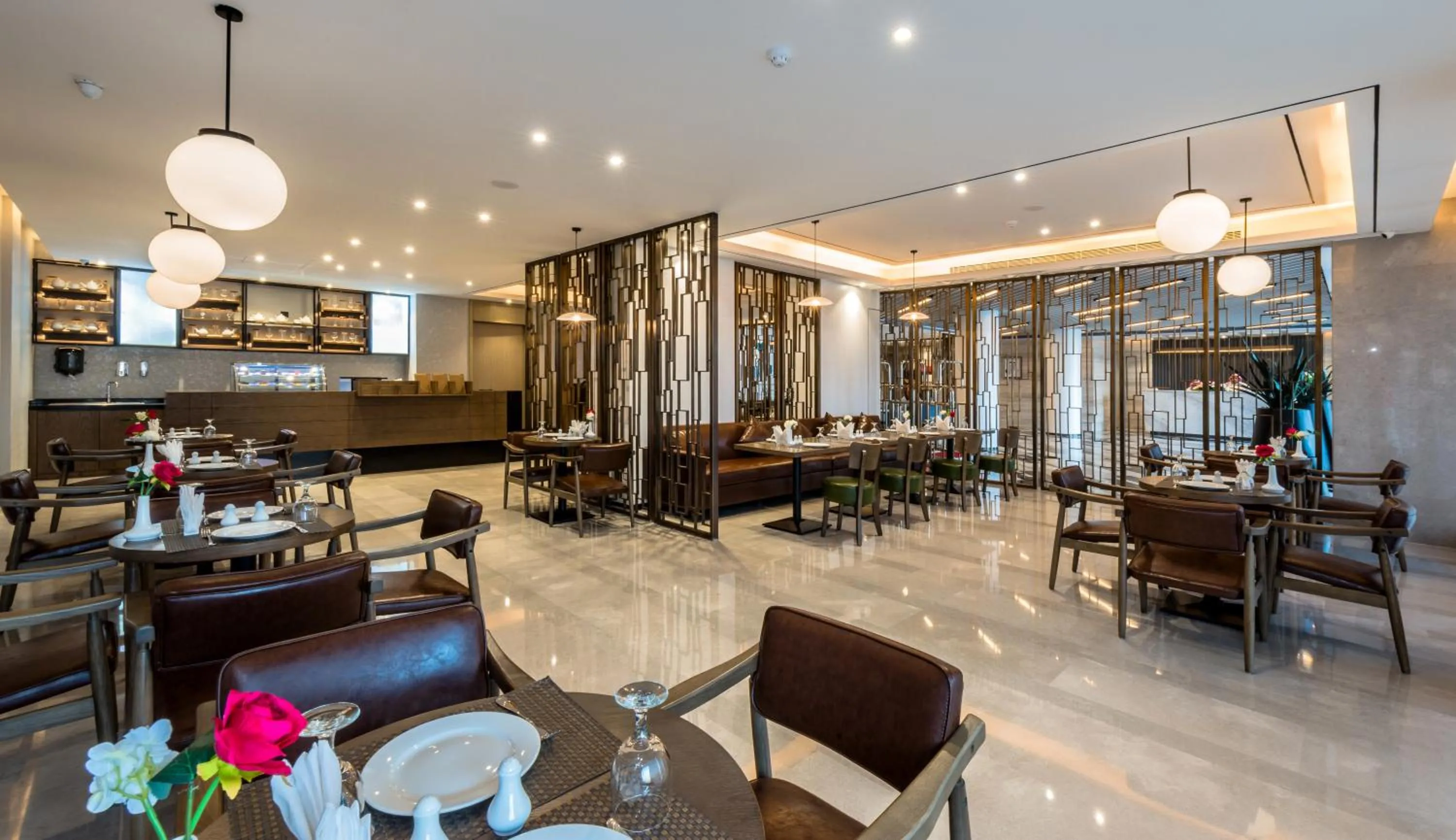 Restaurant/places to eat in Boudl Al Corniche