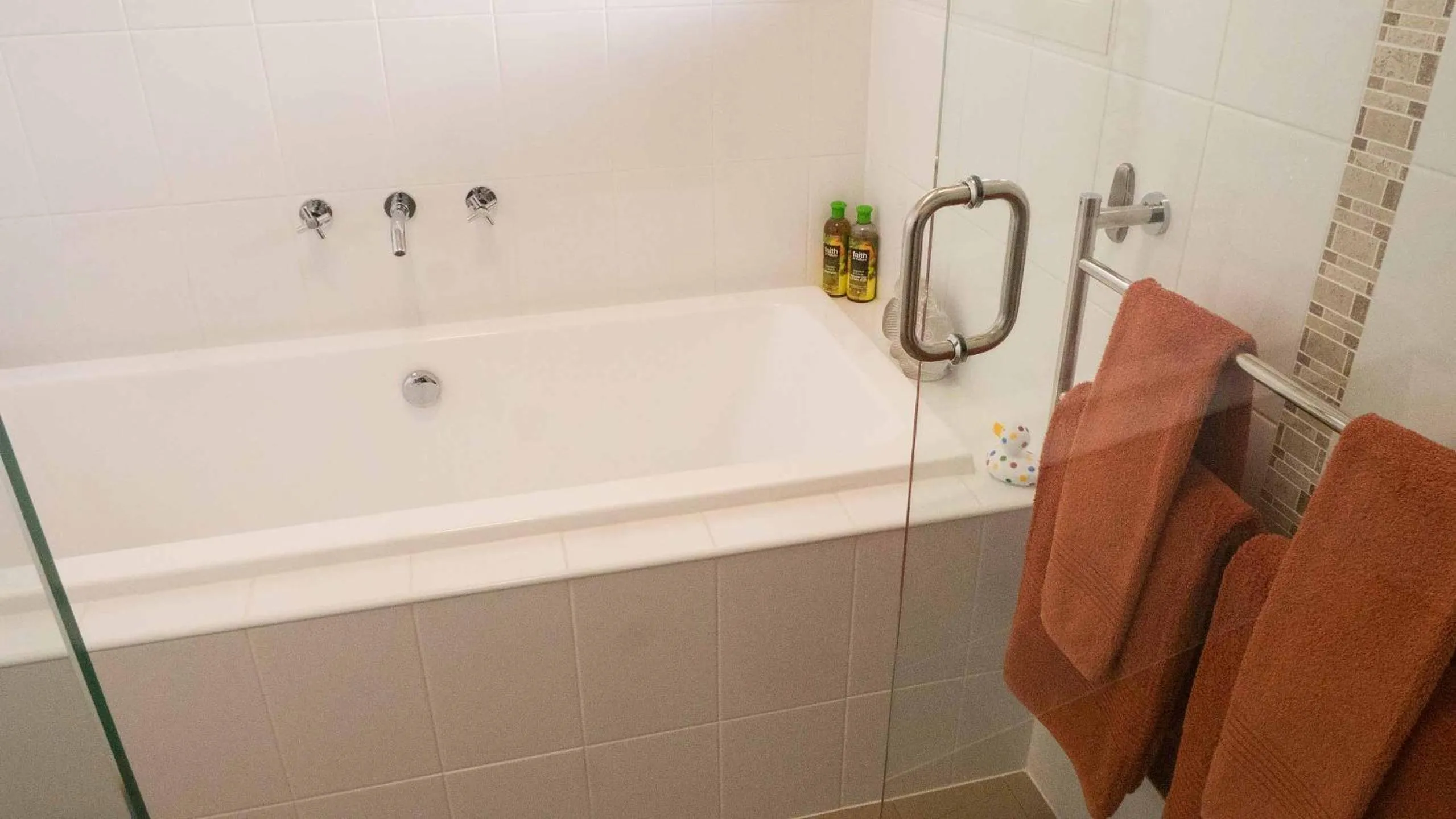 Bathroom in Rezare House Bed & Breakfast